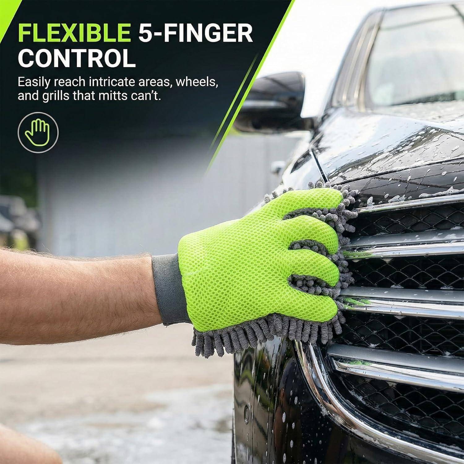 Behandschuhte Hand, die einen Autogrill mit einem Mikrofaser-Reinigungstuch schrubbt; Der Text lautet „FLEXIBLE 5-FINGER-KONTROLLE