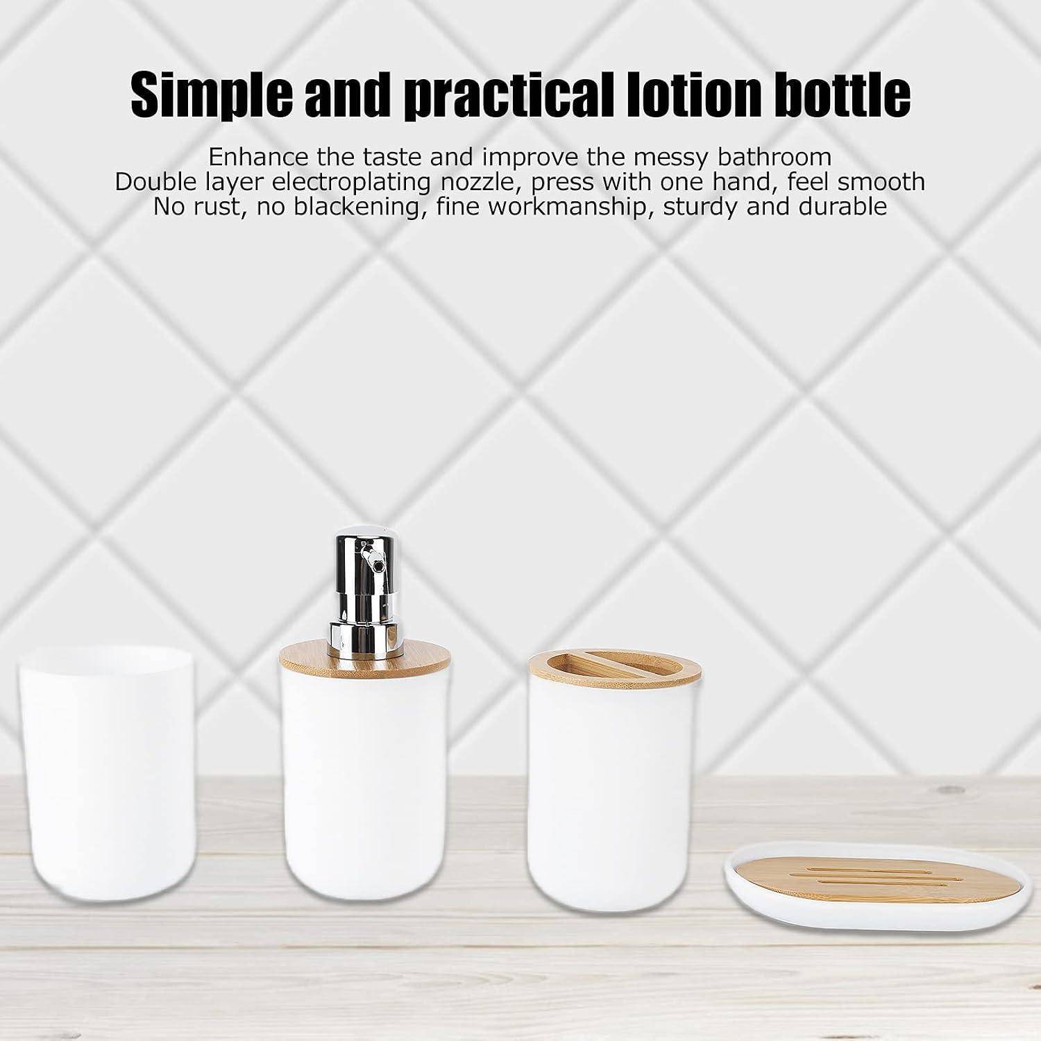 Praktisches Lotionsflasche-Set für das Badezimmer: weiße Behälter mit Pumpspender und passendem Deckel, präsentiert auf einer hellen Holzoberfläche.