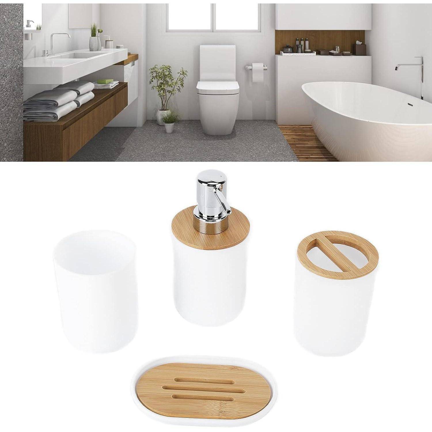 Modernes Badezimmer mit koordinierten weiß-bambusefarbenen Accessoires: Seifenspender, Zahnputzbecher, Deckelbecher und Tablett-Set, die darunter angezeigt werden