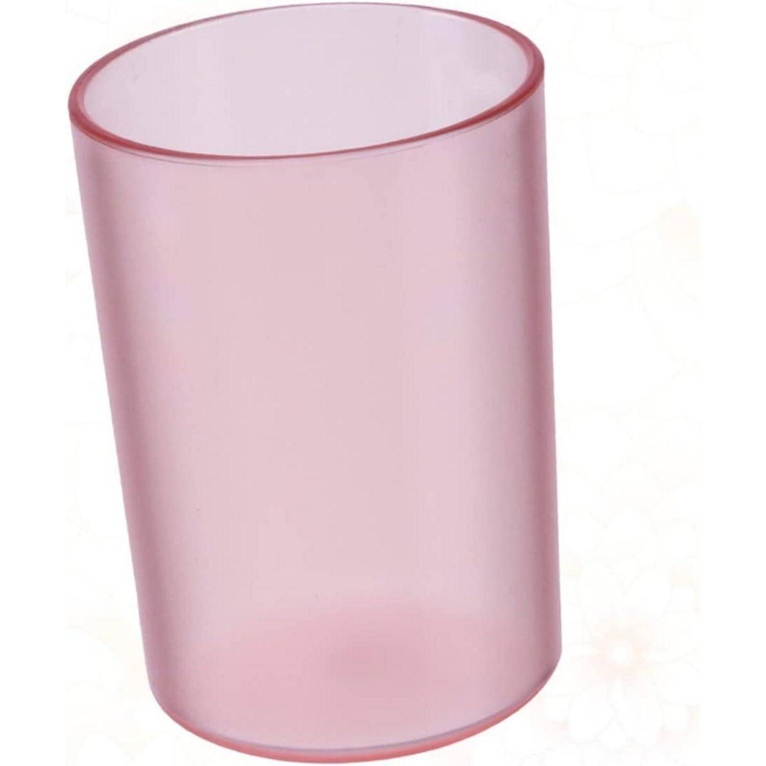 Rosa durchscheinender zylindrischer Becher oder Vase auf weißem Hintergrund.