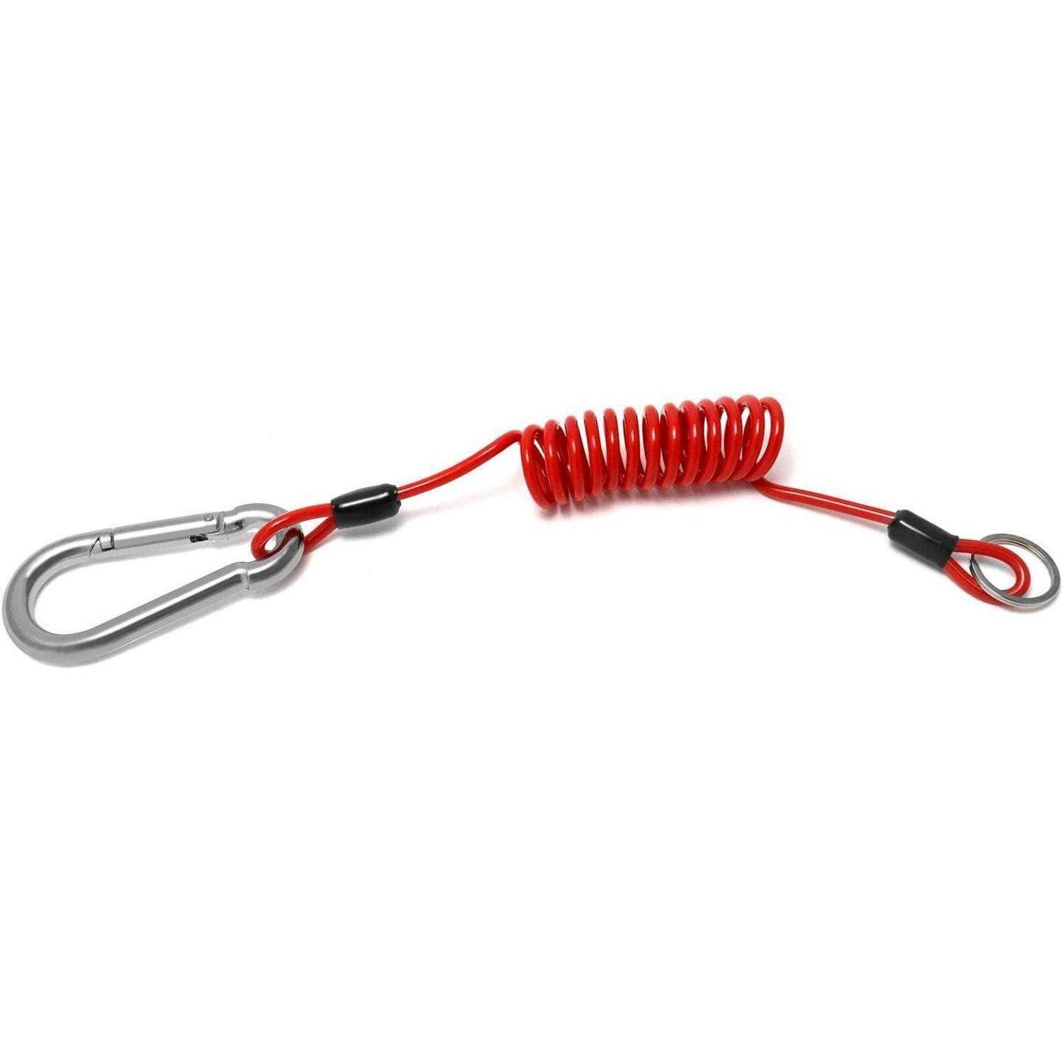 Rote aufgerollte Leine mit Metallkarabinerhaken an beiden Enden, verwendet zum Sichern von Ausrüstung und zur Vermeidung von Verlust.