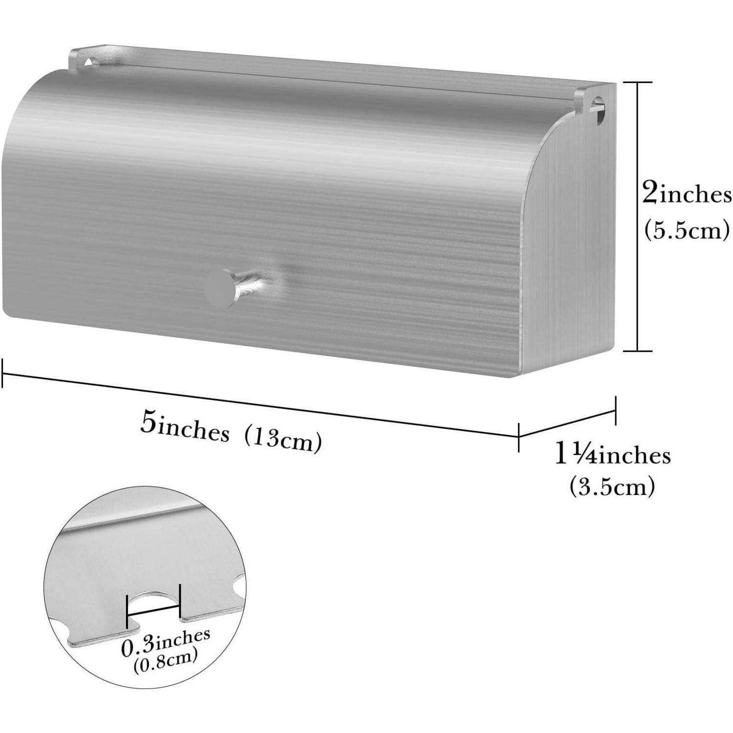 Dimensioniertes silbernes rechteckiges Metallgehäuse, 5 Zoll lang, 2 Zoll hoch, 1¼ Zoll tief, mit einem eingefrästen Schlitzdetail von 0,3 Zoll.