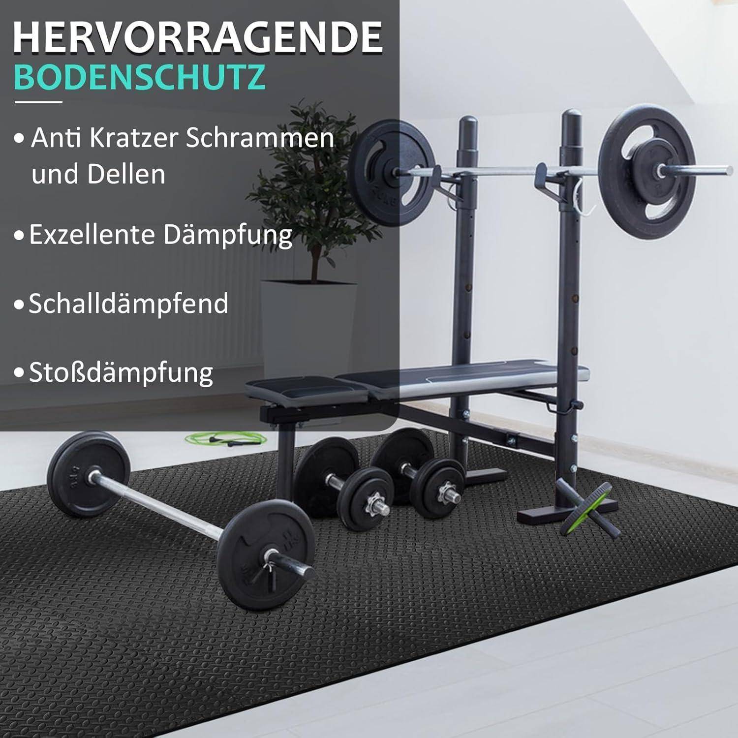 Bankdrücken-Setup auf einer schwarzen Schutzunterlage mit deutschem Text, der überlegenen Bodenschutz, Kratzerprävention, Schall- und Stoßdämpfung bewirbt.