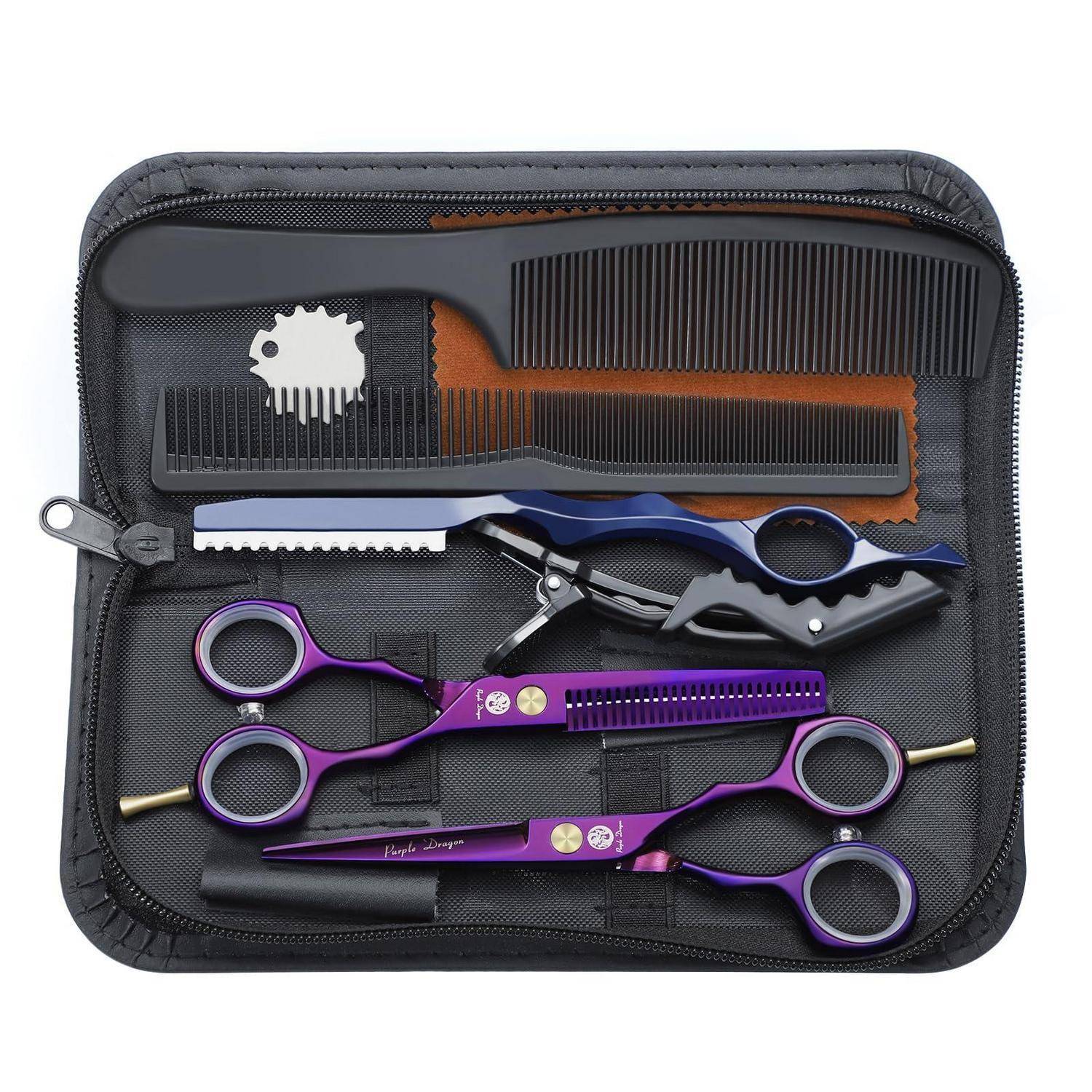 Offenes Reißverschluss-Grooming-Set mit Kämmen und drei Paar Haarschneidescheren in Schwarz, Blau und Lila, angeordnet in einem Etui.