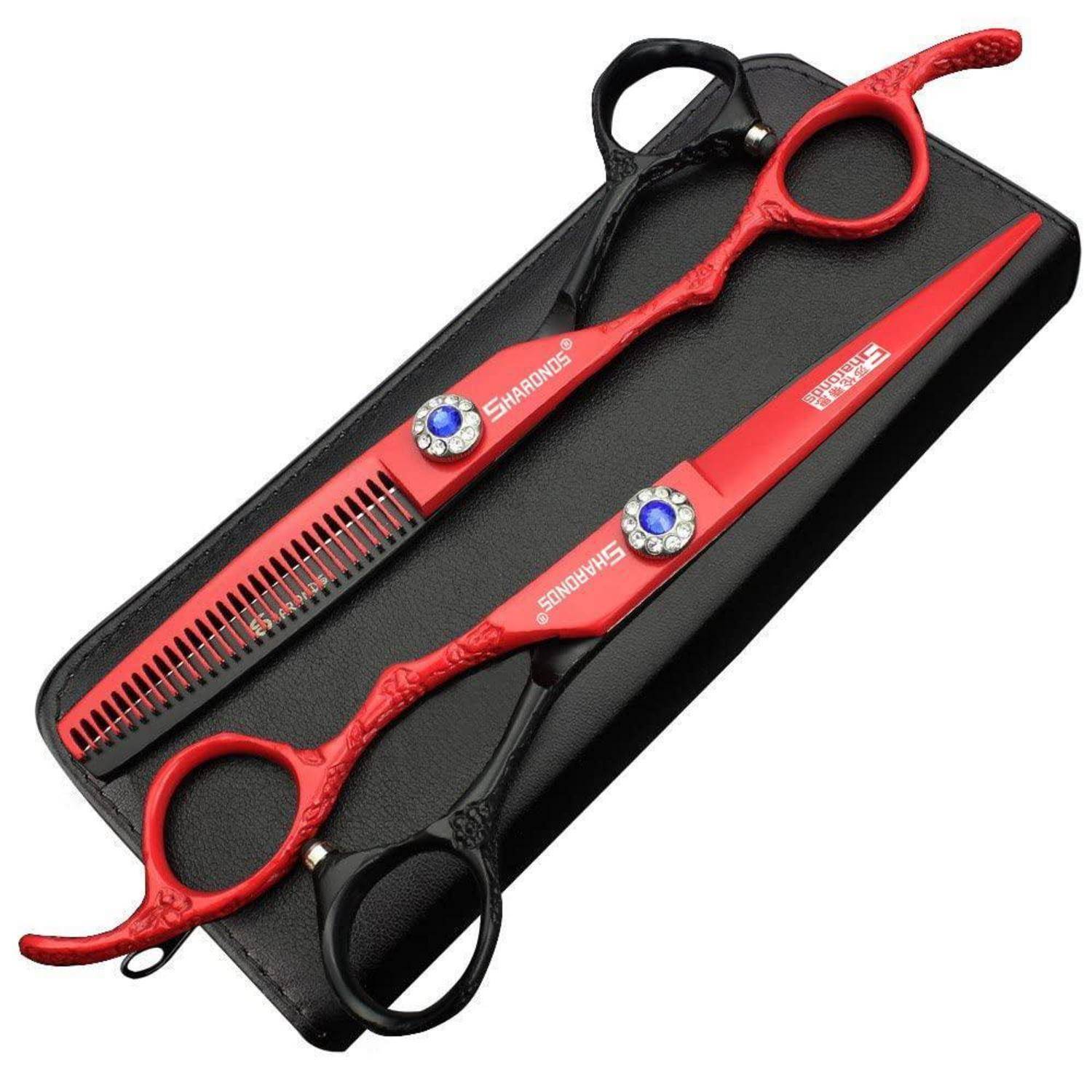 Rote Haarschneidesschere und ein passendes Kamm mit schwarzem Etui, präsentiert als Salon-Styling-Set.