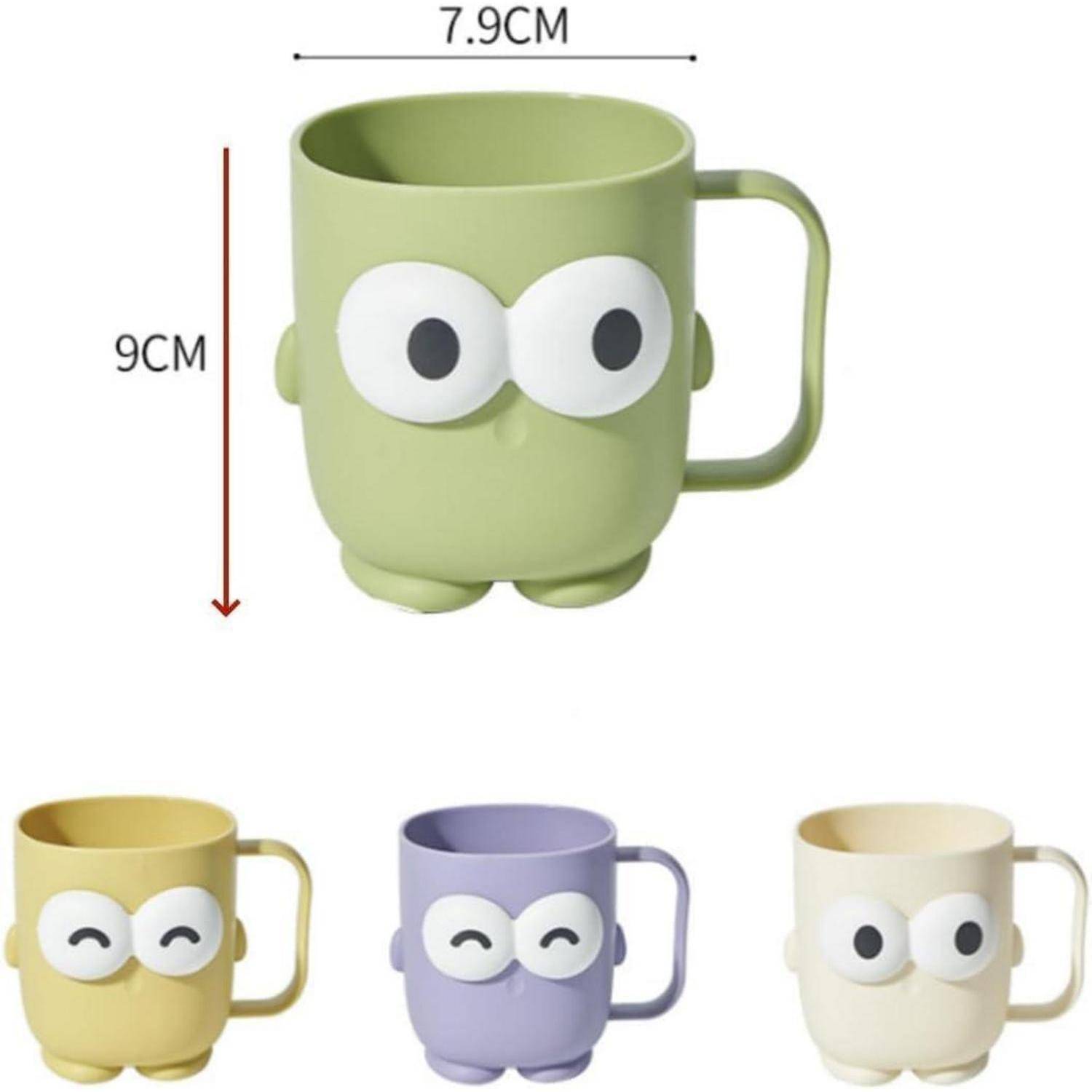 Satz niedlicher eullenförmiger Tassen mit Abmessungen: grüne Tasse 7,9 cm breit und 9 cm hoch, plus gelbe, violette und weiße Varianten.