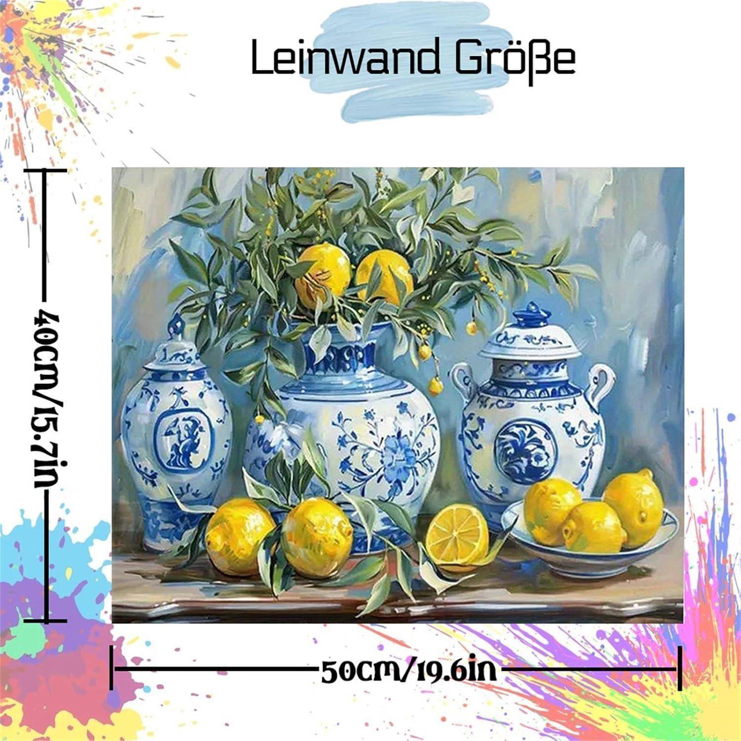 Produktbild mit Leinwandgröße '40cm/15,7in' x '50cm/19,6in' mit einem Stillleben aus blau-weißen Vasen, Zitronen und Blättern.