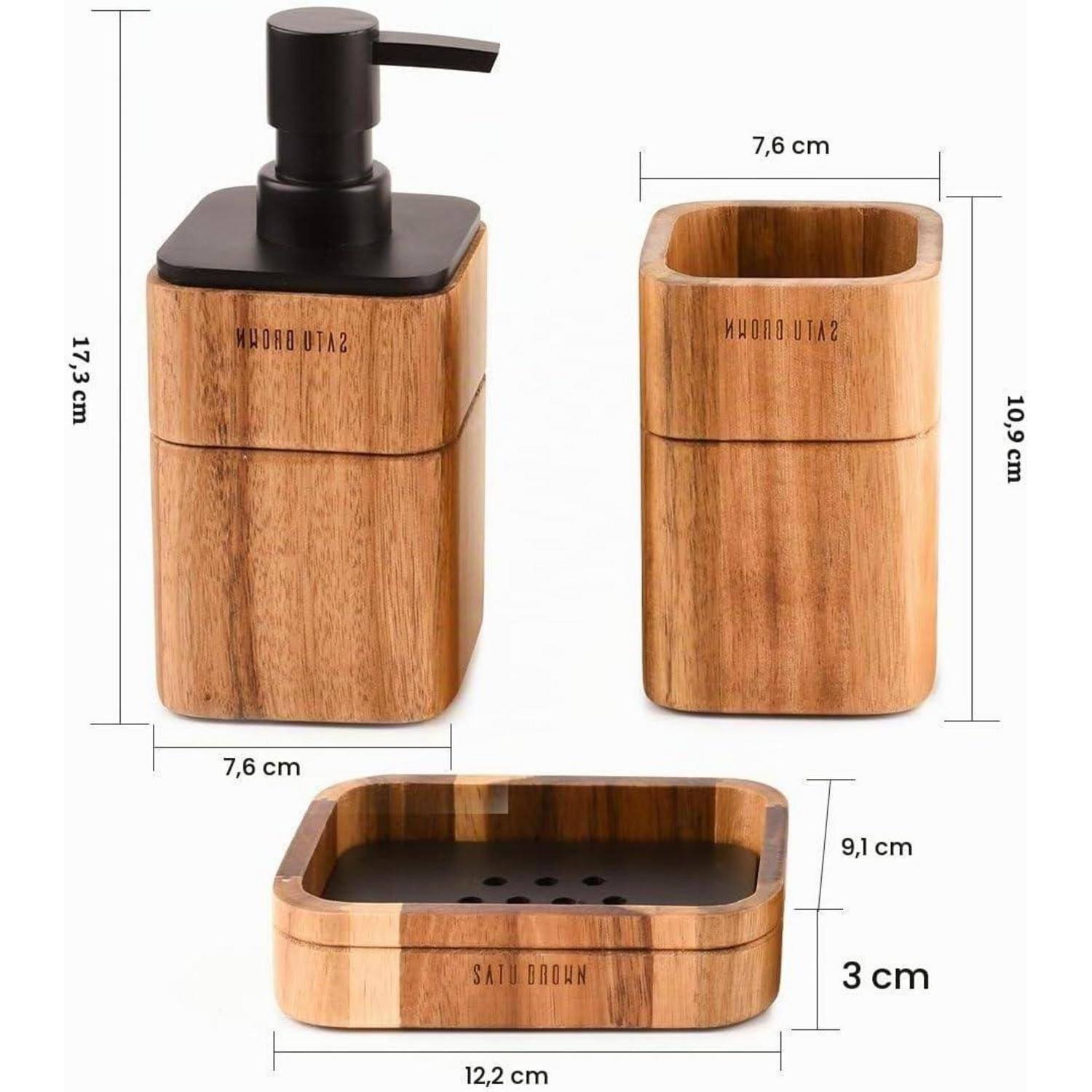 Holzset für das Badezimmer, dargestellt in drei Ansichten: ein Seifenspender, ein Becher und eine Seifenschale, mit Abmessungen in Zentimetern beschriftet.