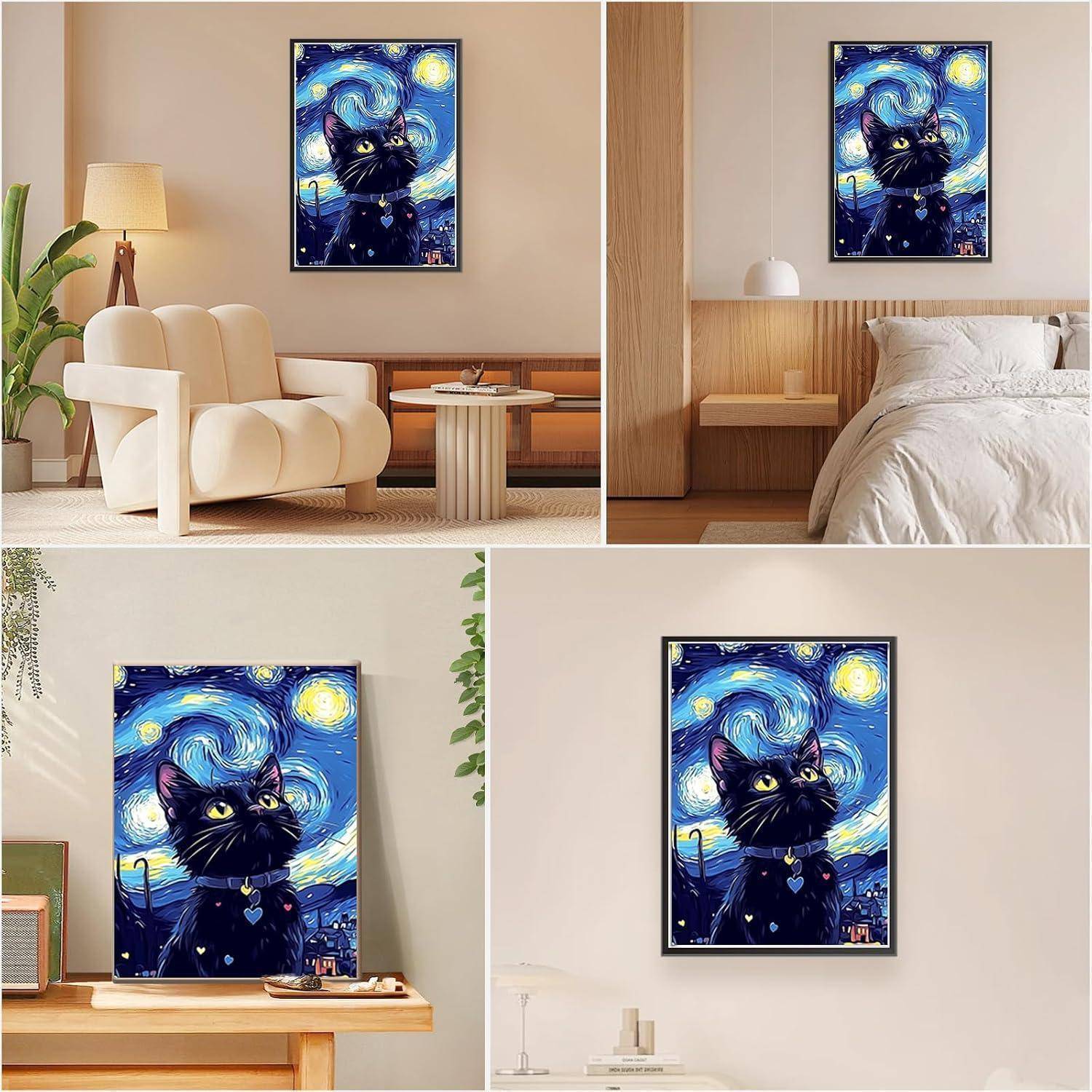 Collage aus einem gerahmten Poster einer schwarzen Katze im Stil der „Sternennacht