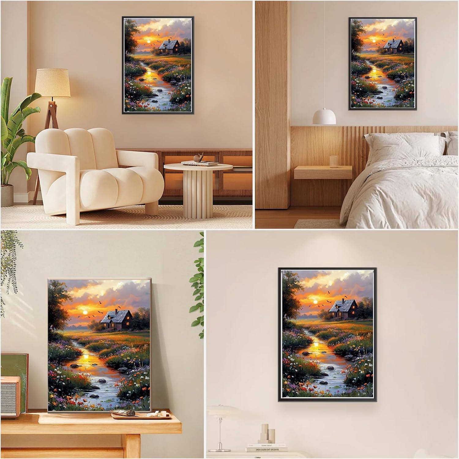 Collage, die ein gerahmtes Sonnenuntergang-Landschaftsgemälde über einem Sofa, Bett und Tisch in verschiedenen modernen Räumen zeigt.
