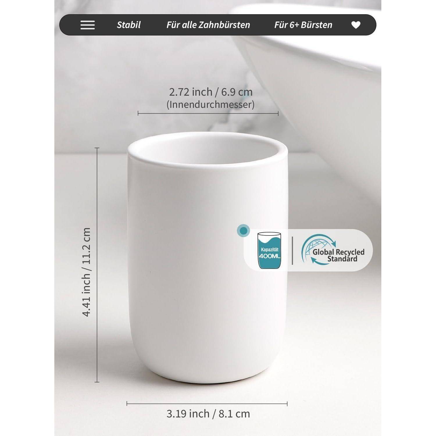 Weiße zylindrische Tasse mit Abmessungen: 4,41 Zoll Höhe, 3,19 Zoll Breite, 2,72 Zoll Innendurchmesser; beschriftet mit 400 ml und Global Recycled Standard.