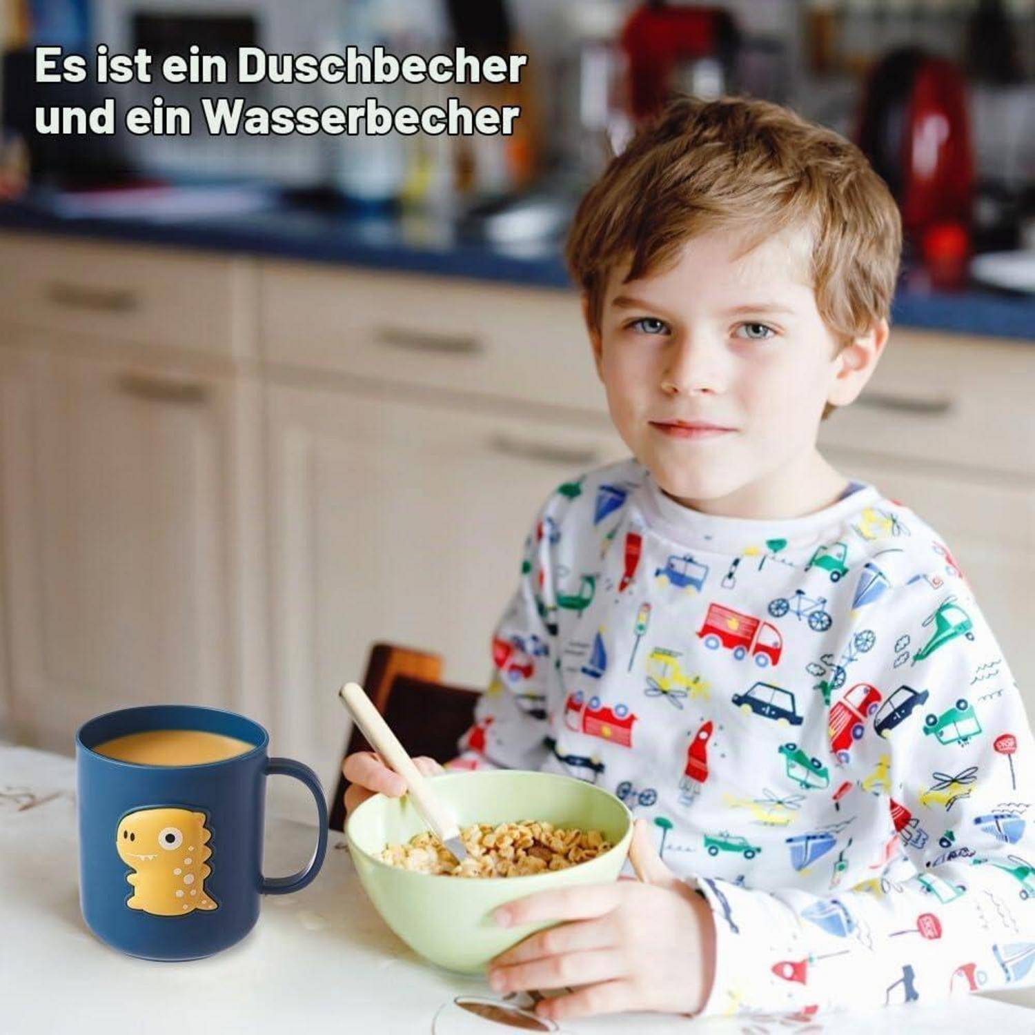 Ein Junge an einem Tisch hält eine Müslischale und einen Löffel neben einer Tasse; deutscher Text sagt „Es ist ein Duschbecher und ein Wasserbecher