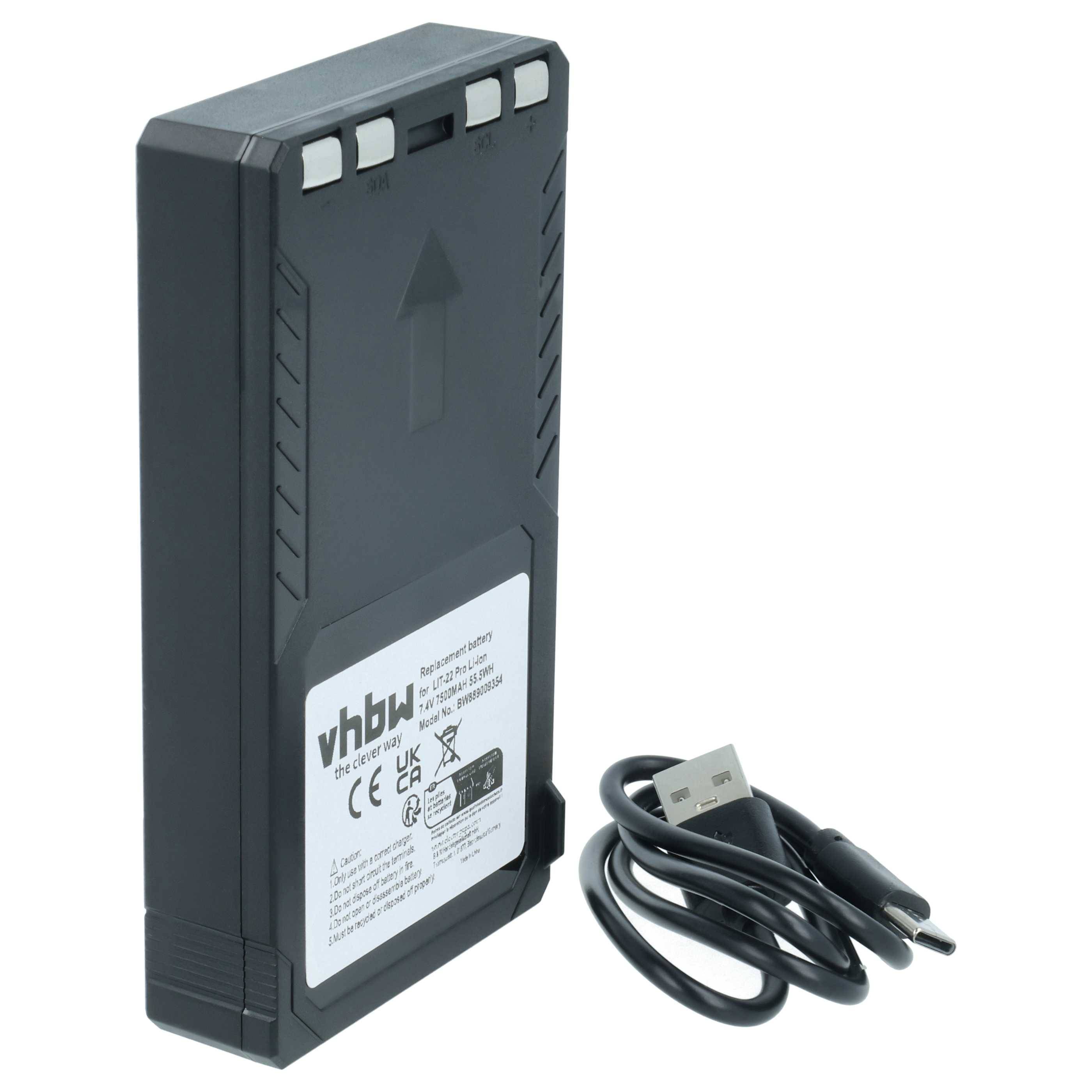 Schwarzes wiederaufladbares Batteriepak mit angeschlossenem USB-Ladekabel und Stecker, auf weißem Hintergrund dargestellt.
