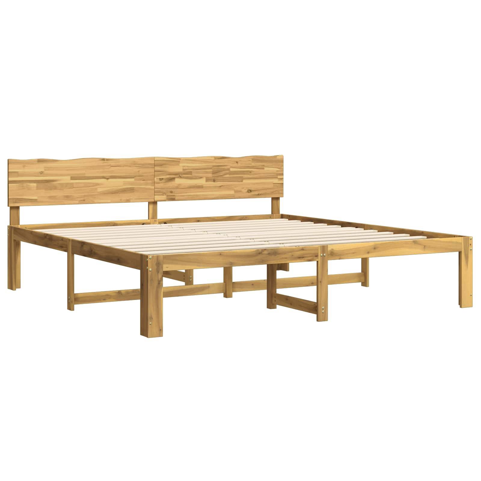 Holzplattformbettgestell mit lamellierter Basis und niedrigem Kopfteil, dargestellt auf weißem Hintergrund.