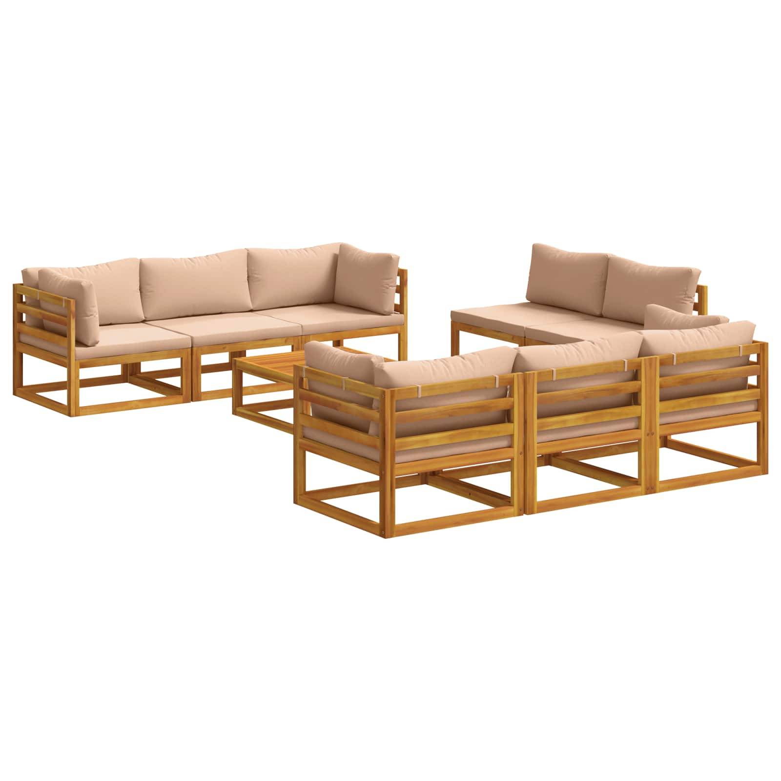 Zwei hölzerne Outdoor-Sofas mit beigen Kissen, angeordnet in einer L-förmigen Sitzgruppe auf weißem Hintergrund.