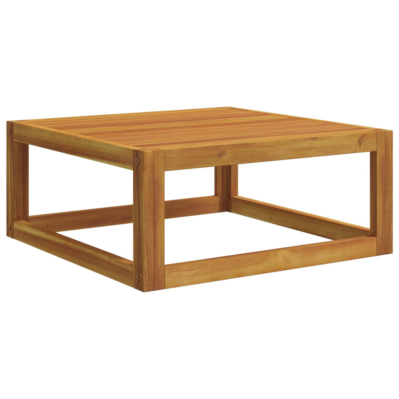 Rechteckiger Holz-Couchtisch mit offenen Lamellenseiten und hellem Naturton auf weißem Hintergrund.