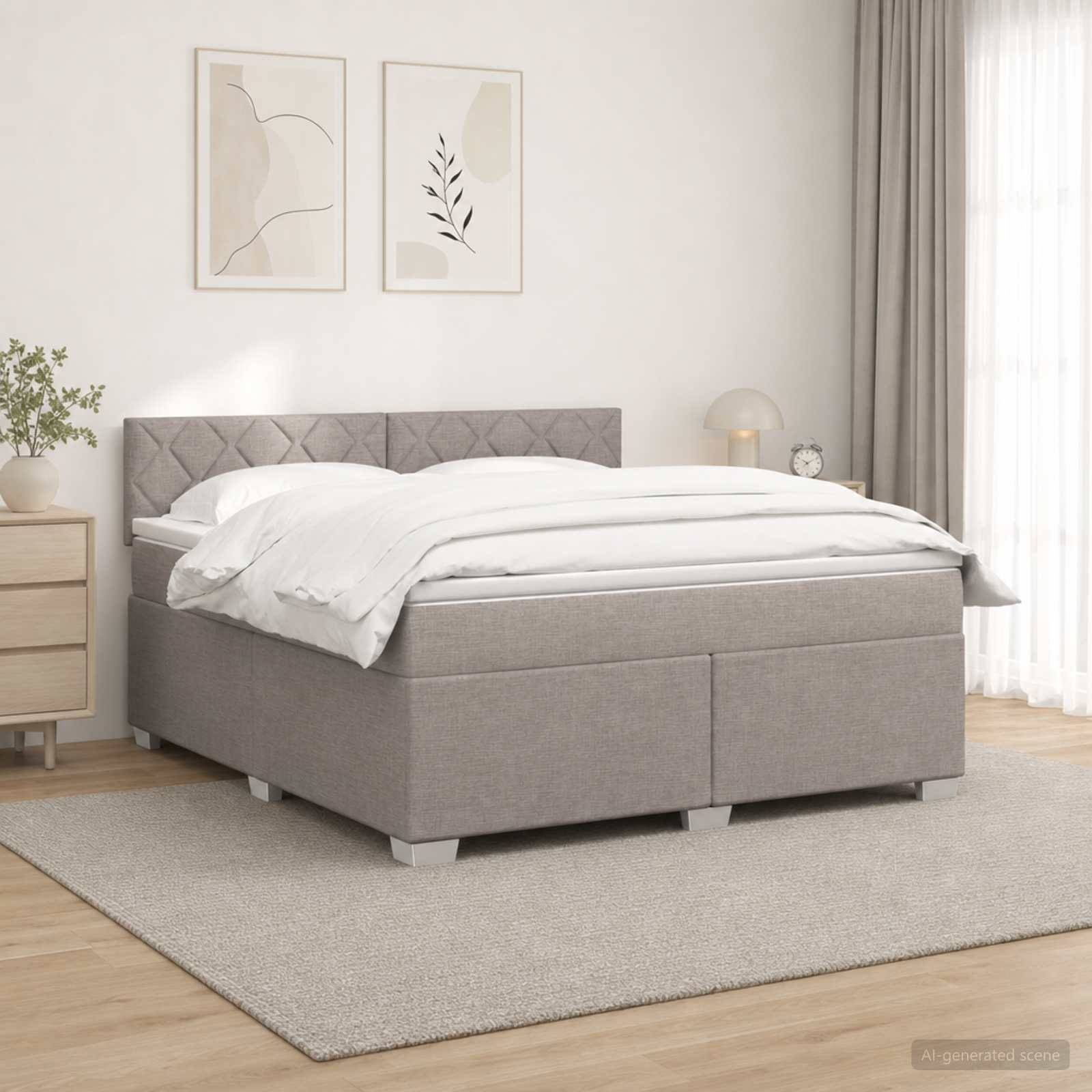 Grau gepolstertes Bett mit gestepptem Kopfteil, weiße Bettwäsche und Nachttisch in einem hellen, minimalistischen Schlafzimmer
