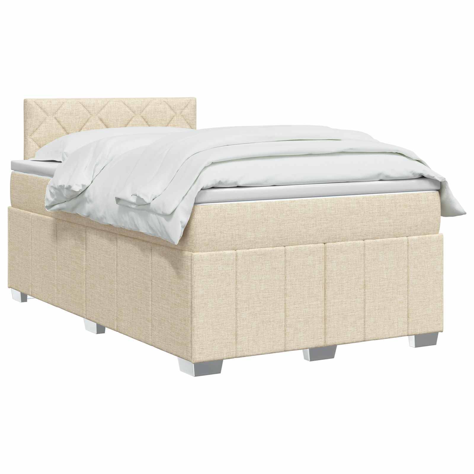 Beige gepolstertes Bett mit gestepptem Kopfteil und weißer Bettwäsche auf einfachem Hintergrund.
