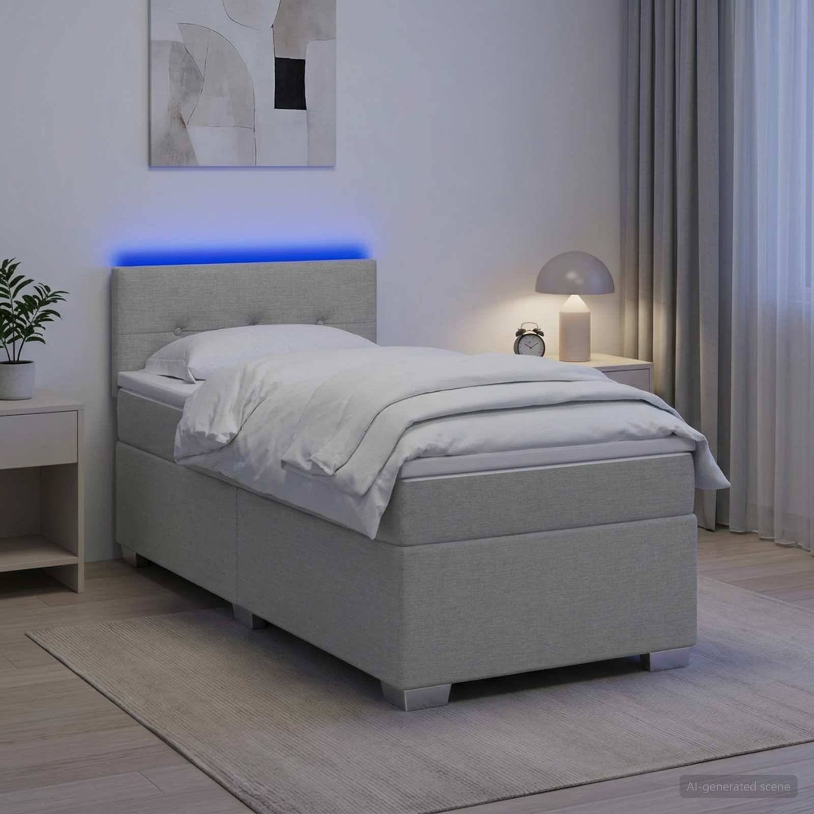 Modernes grau gepolstertes Bett in einem minimalistischen Schlafzimmer, mit blauer LED-Kopfleuchtenbeleuchtung, weißer Bettwäsche, Nachttischlampe und Vorhängen.