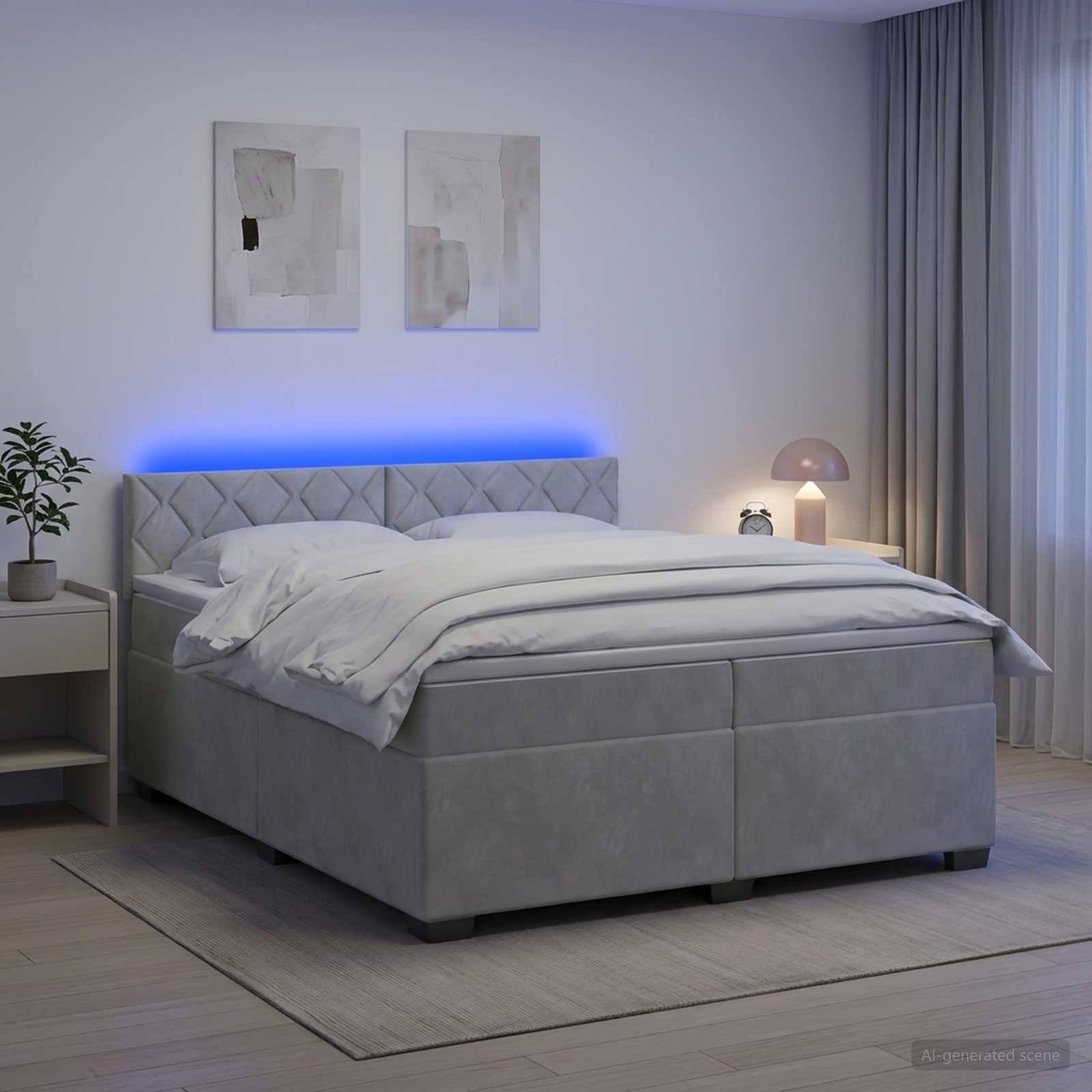 Modernes Schlafzimmer mit einem grau gepolsterten Bett, weißer Bettwäsche, blauem LED-Kopfteilleuchten-Glow, Nachttischlampe, Pflanze, Kunstwerk und transparenten Vorhängen.