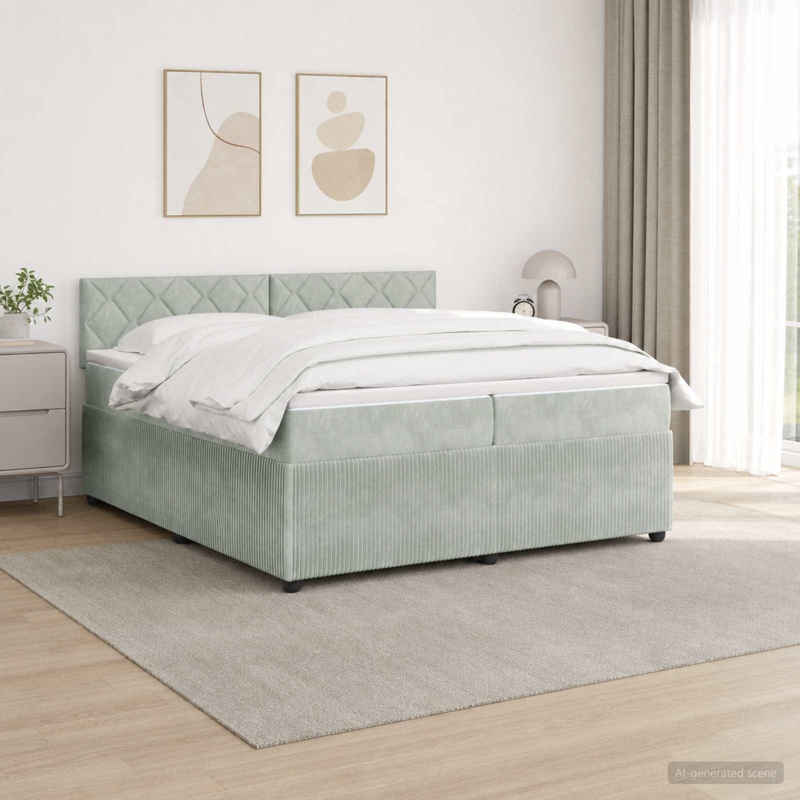 Minimalistisches Schlafzimmer mit einem gepolsterten Bett in Salbeigrün, weißer Bettwäsche, Nachttisch, Wandkunst und leichten Vorhängen auf einem beigen Teppich.