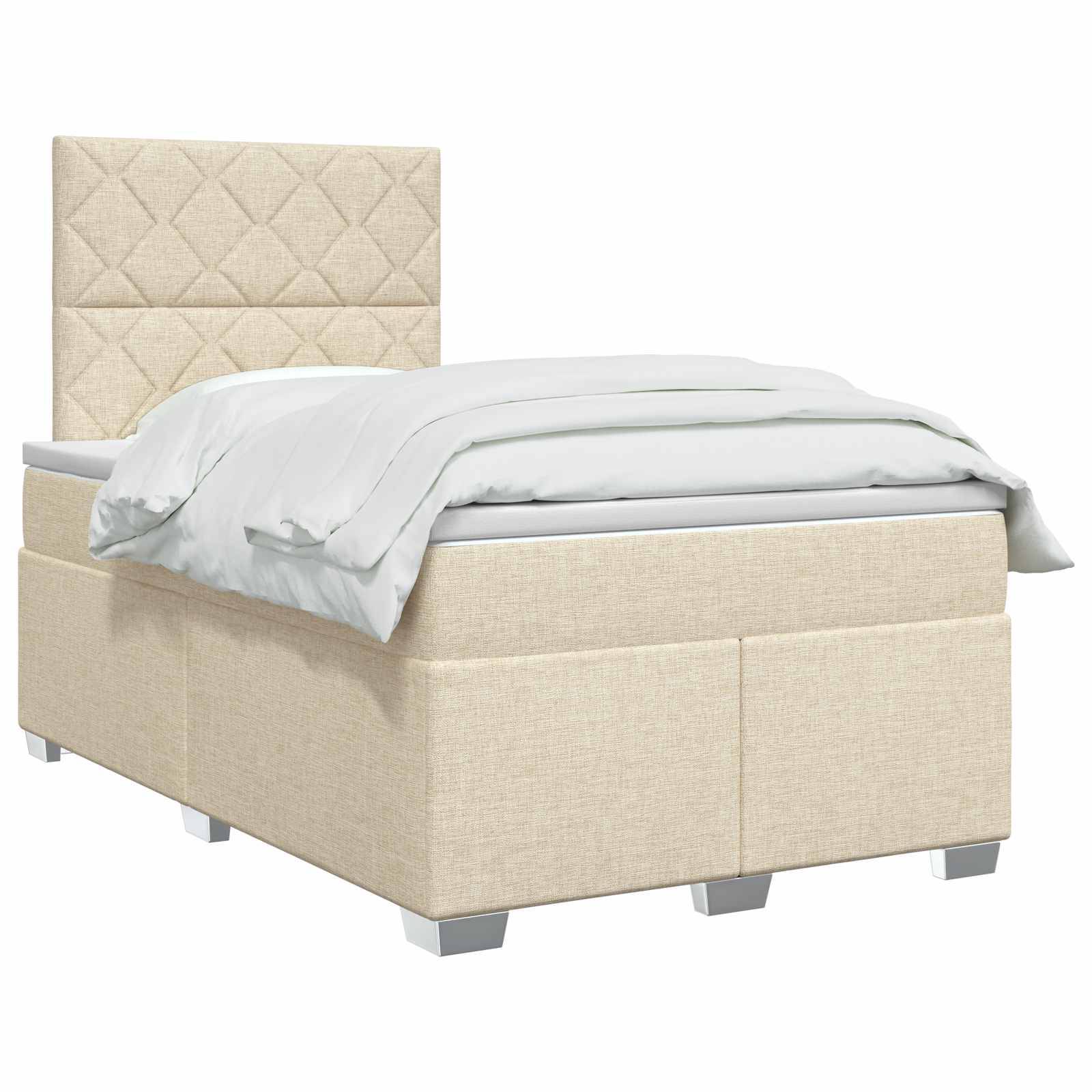 Beige gepolstertes Bett mit gestepptem Kopfteil und weißer Bettwäsche, dargestellt vor weißem Hintergrund.
