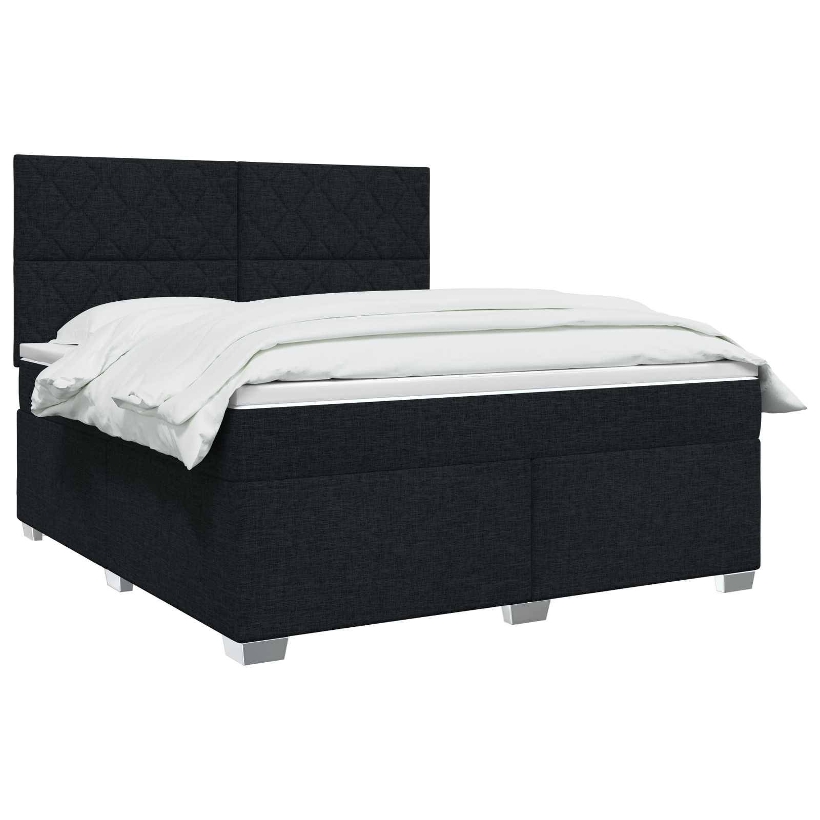 Schwarzes gepolstertes Bett mit hohem gepolstertem Kopfteil, weißer Bettwäsche und silbernen Beinen auf einfachem Hintergrund.