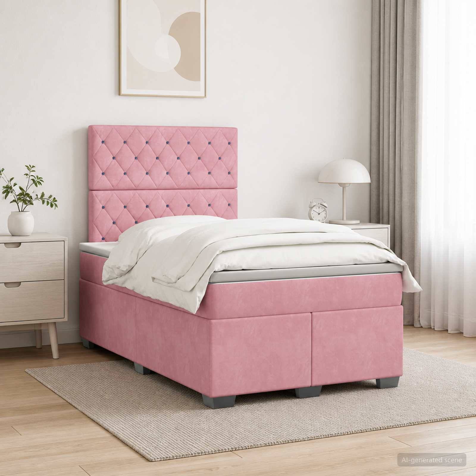 Rosa gepolstertes Bett mit gestepptem Kopfteil in einem hellen, minimalistischen Schlafzimmer, eingerichtet mit weißer Bettwäsche, Nachttisch, Lampe, Pflanze und Teppich.