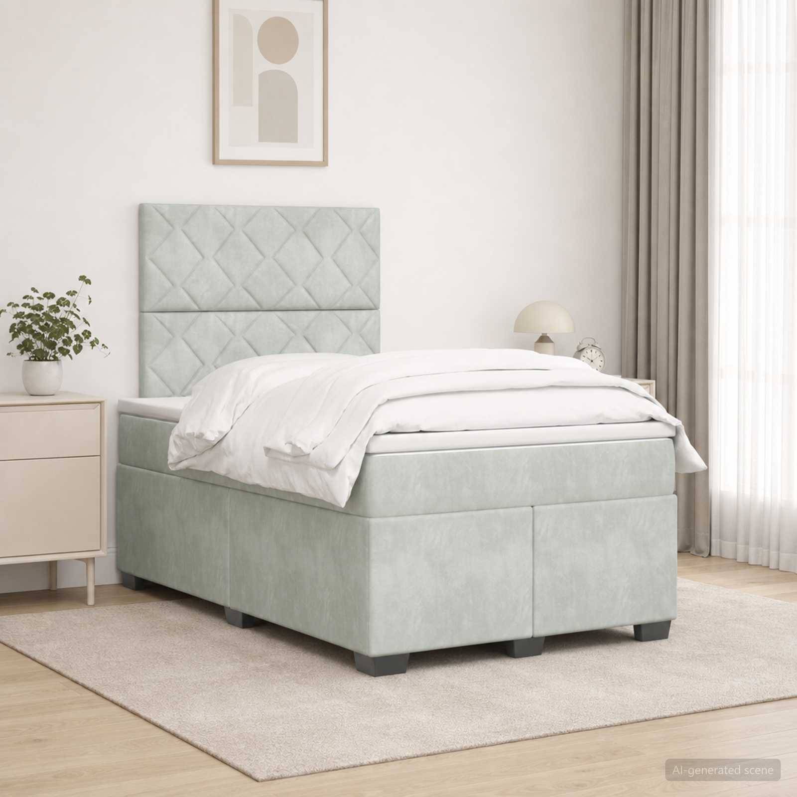 Minimalistisches Schlafzimmer mit einem hellgrünen gepolsterten Bett, weißer Bettwäsche, Nachttisch, Pflanze und gerahmter Wandkunst auf einem hellen Teppich.