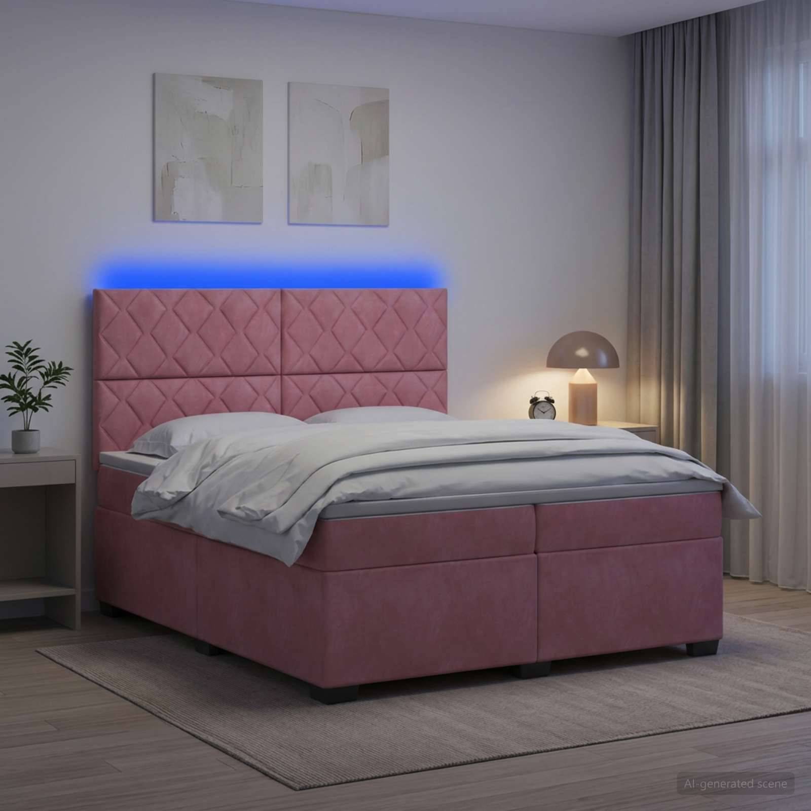Rosafarbenes Polsterbett mit gestepptem Kopfteil, blaue Hintergrundbeleuchtung, graue Bettwäsche, Nachttischlampe, Pflanze und Vorhänge in einem modernen Schlafzimmer.