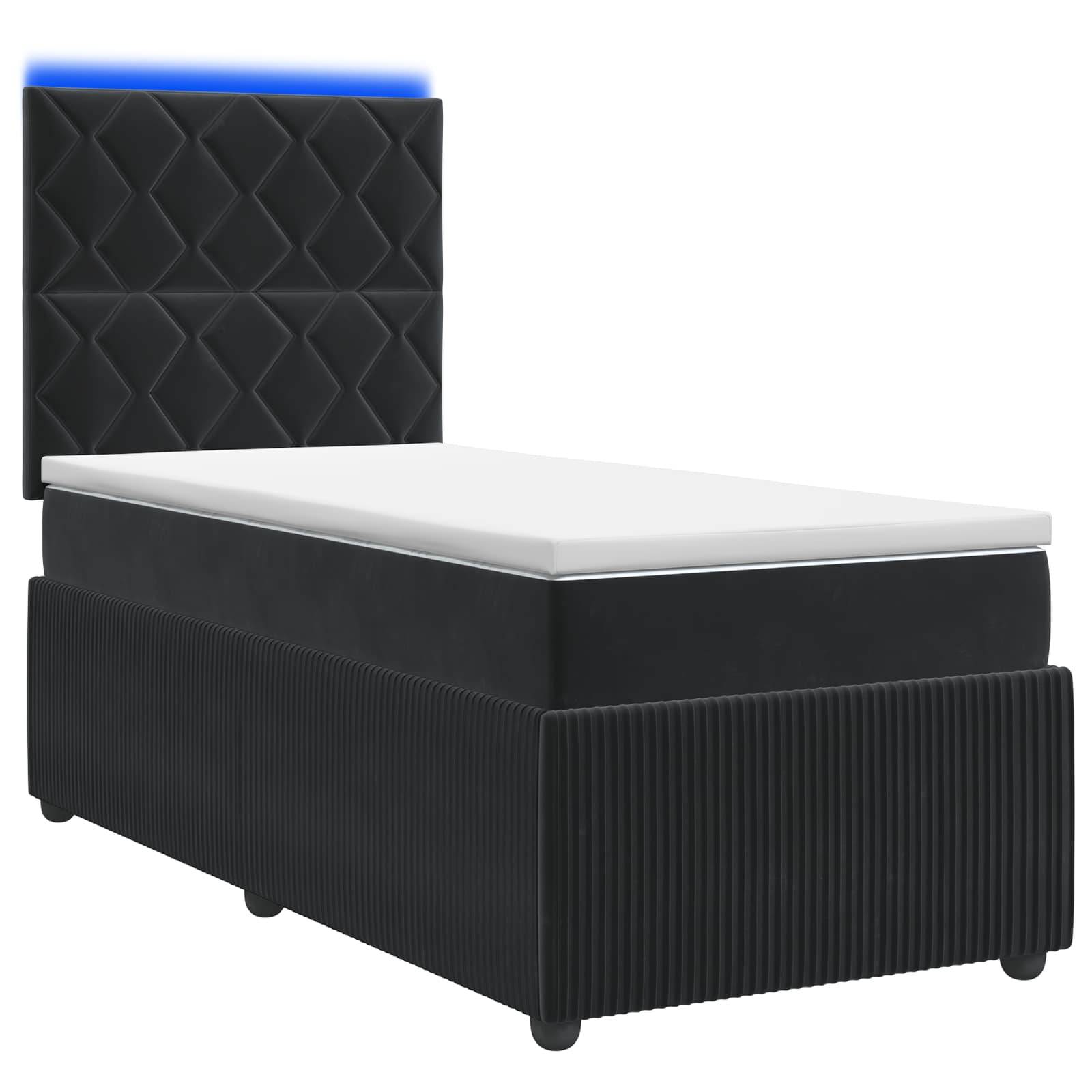 Schwarzes gepolstertes Einzelbett mit weißer Matratze und gestepptem Kopfteil mit blauem oberen Lichtstreifen.