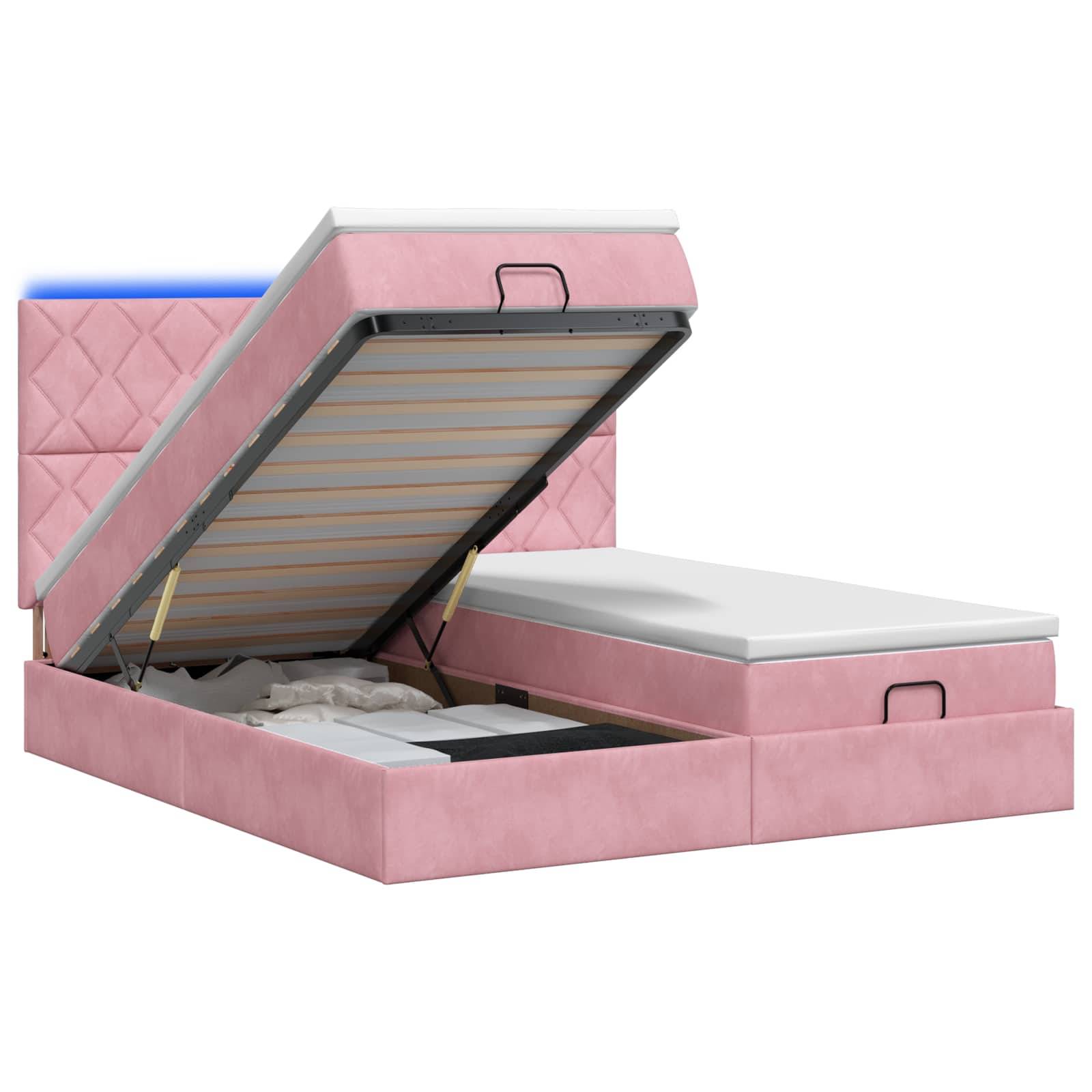 Rosa gepolstertes Speicherbett mit angehobenem Lattenrost, das ein Unter-Bett-Speicherfach offenbart, und gestepptem Kopfteil