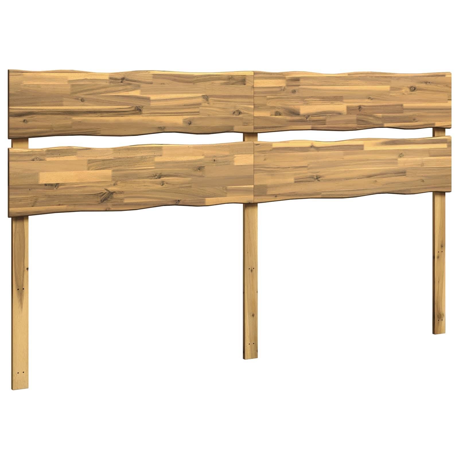 Holzschild-Rahmen mit zwei horizontalen Brettern und drei vertikalen Pfosten, isoliert auf weißem Hintergrund.
