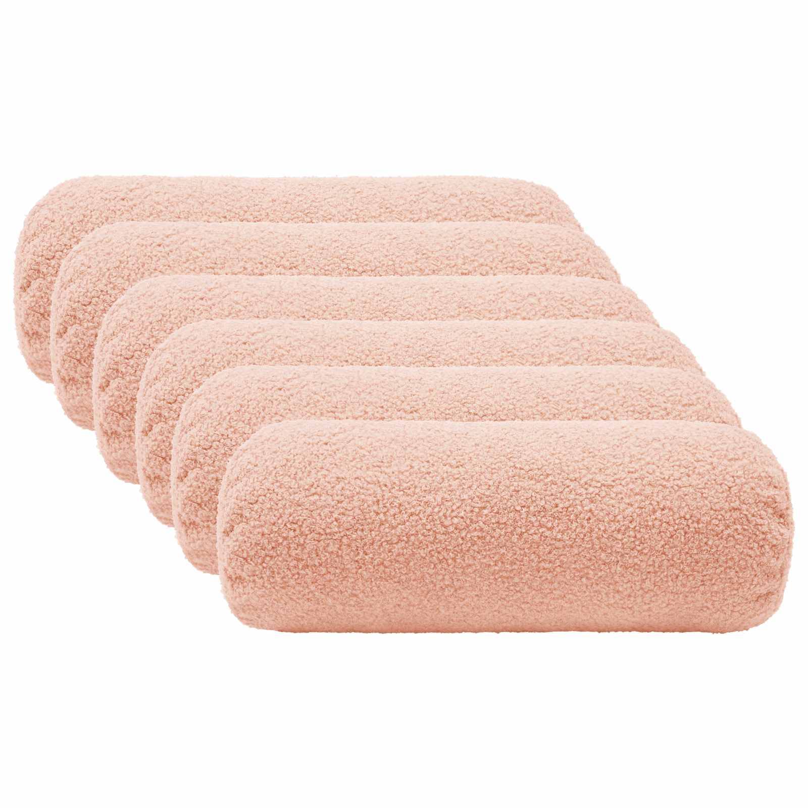 Stapel von sechs pfirsichfarbenen zylindrischen Badetüchern oder Kissen auf weißem Hintergrund.