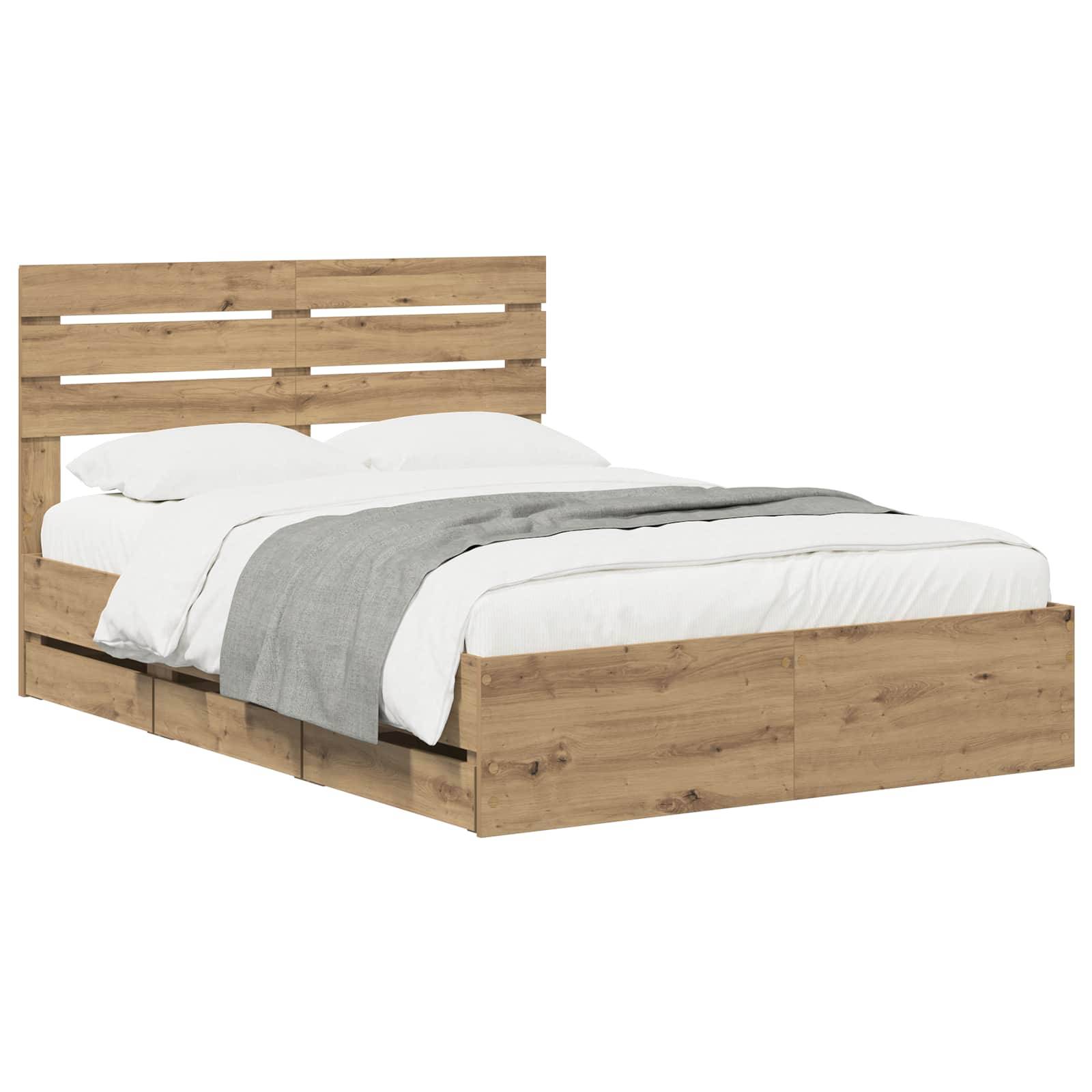 Holzbettgestell mit Lamellenkopfteil, weiße Bettwäsche und graue Wurfdecke auf weißem Hintergrund.