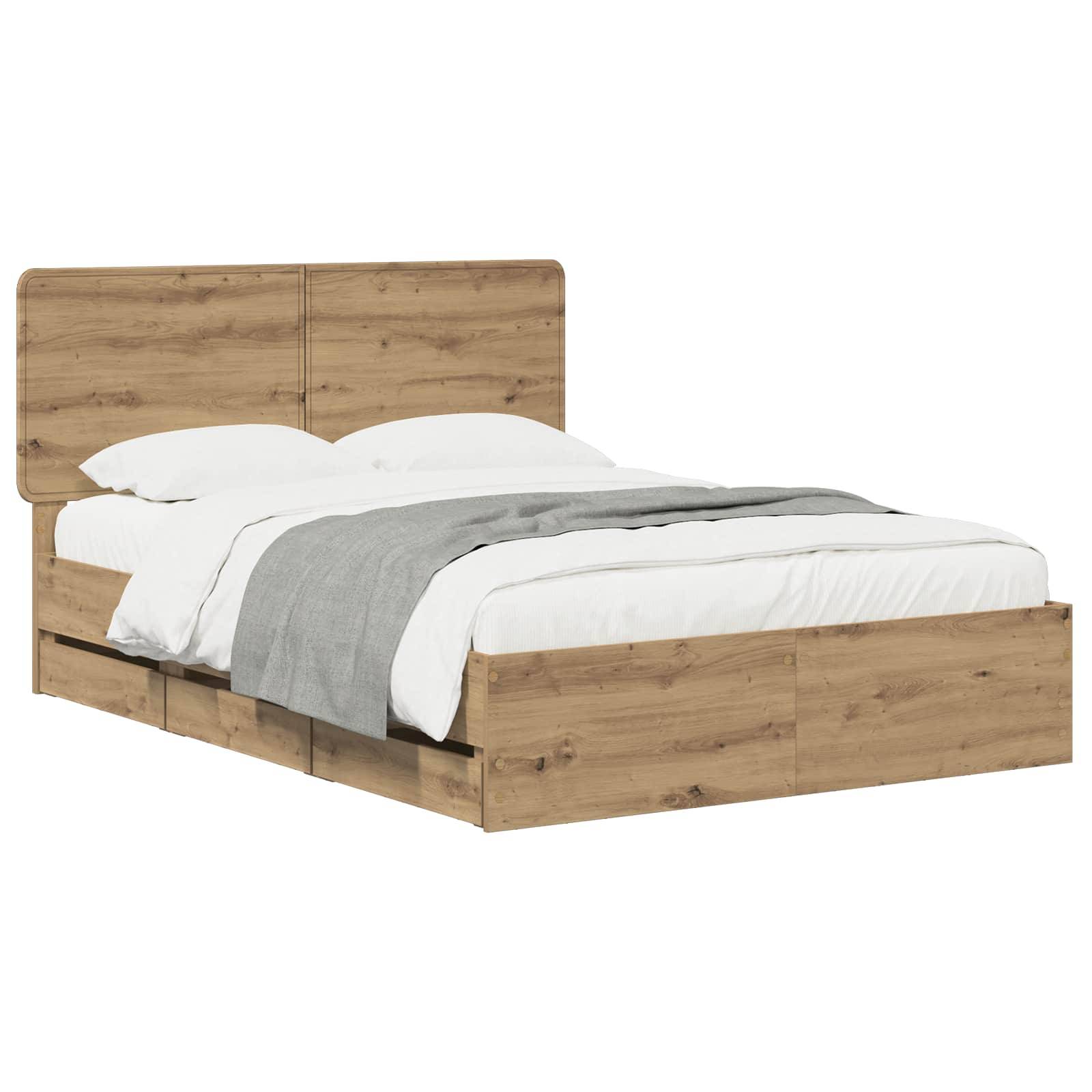 Holzbett mit Plattform und hohem Kopfteil, weiße Bettwäsche und eine graue Wurfdecke auf einfachem weißem Hintergrund.