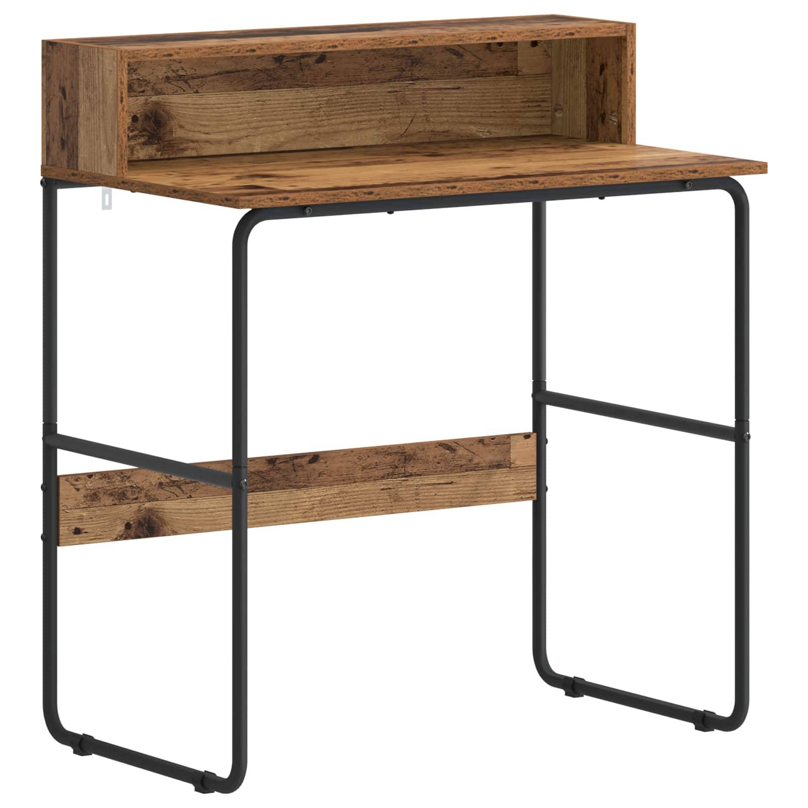 Rustikaler Schreibtisch aus Holz und schwarzem Metall mit erhöhtem Regal und unterer Stützleiste, dargestellt auf weißem Hintergrund.