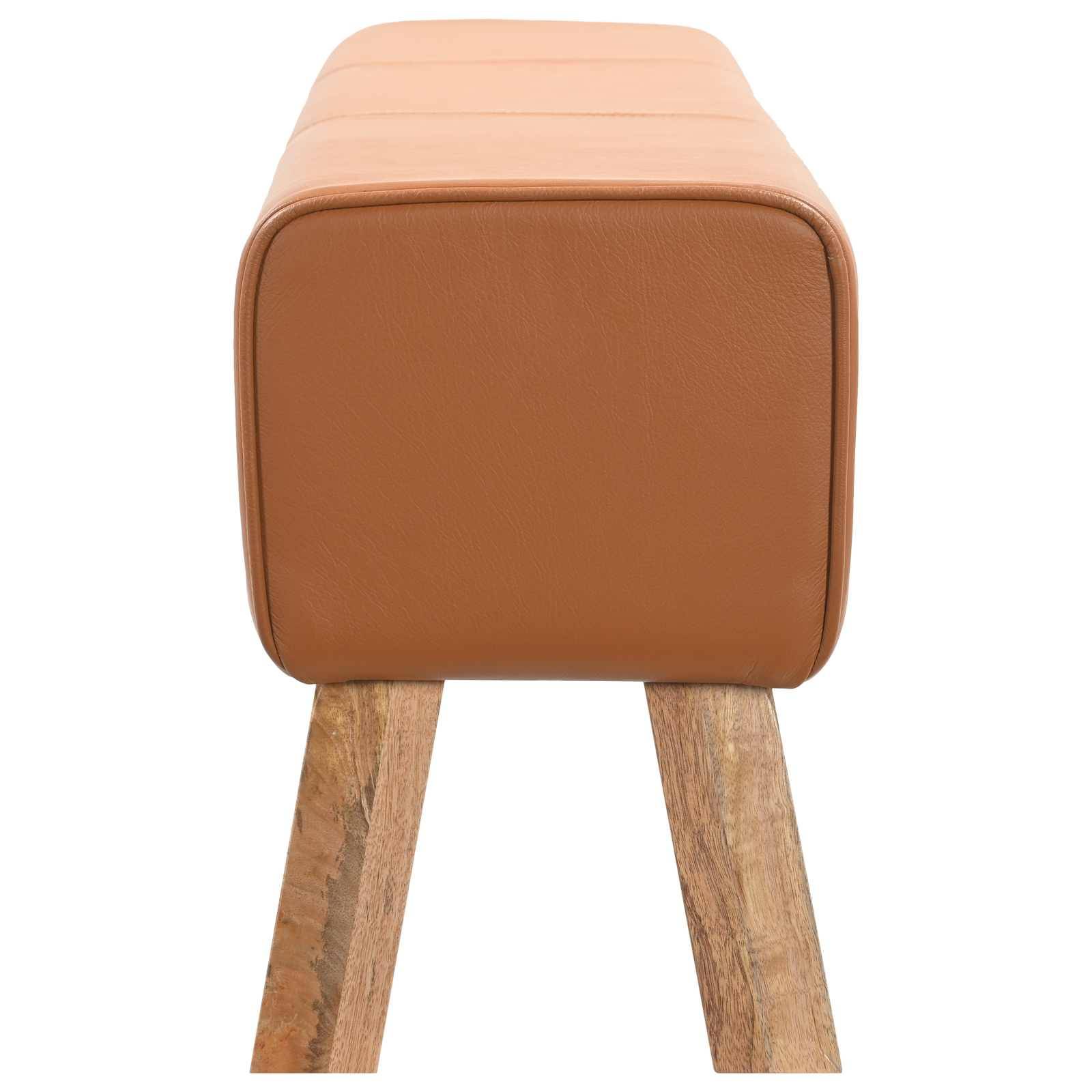 Braun gepolsterte Bank oder Hocker mit Holzbeinen, von der Seite auf weißem Hintergrund gezeigt.