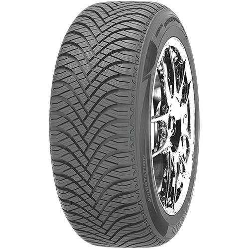 Eine Nahaufnahme eines Autoreifens mit einem Richtungsprofil und einer verchromten Felge auf schwarzem Hintergrund.