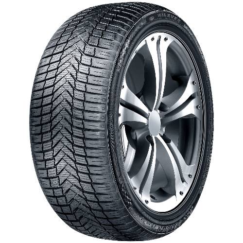 Nahaufnahme eines Autoreifens mit Leichtmetallrad, das detailliertes Profil vor schwarzem Hintergrund zeigt.