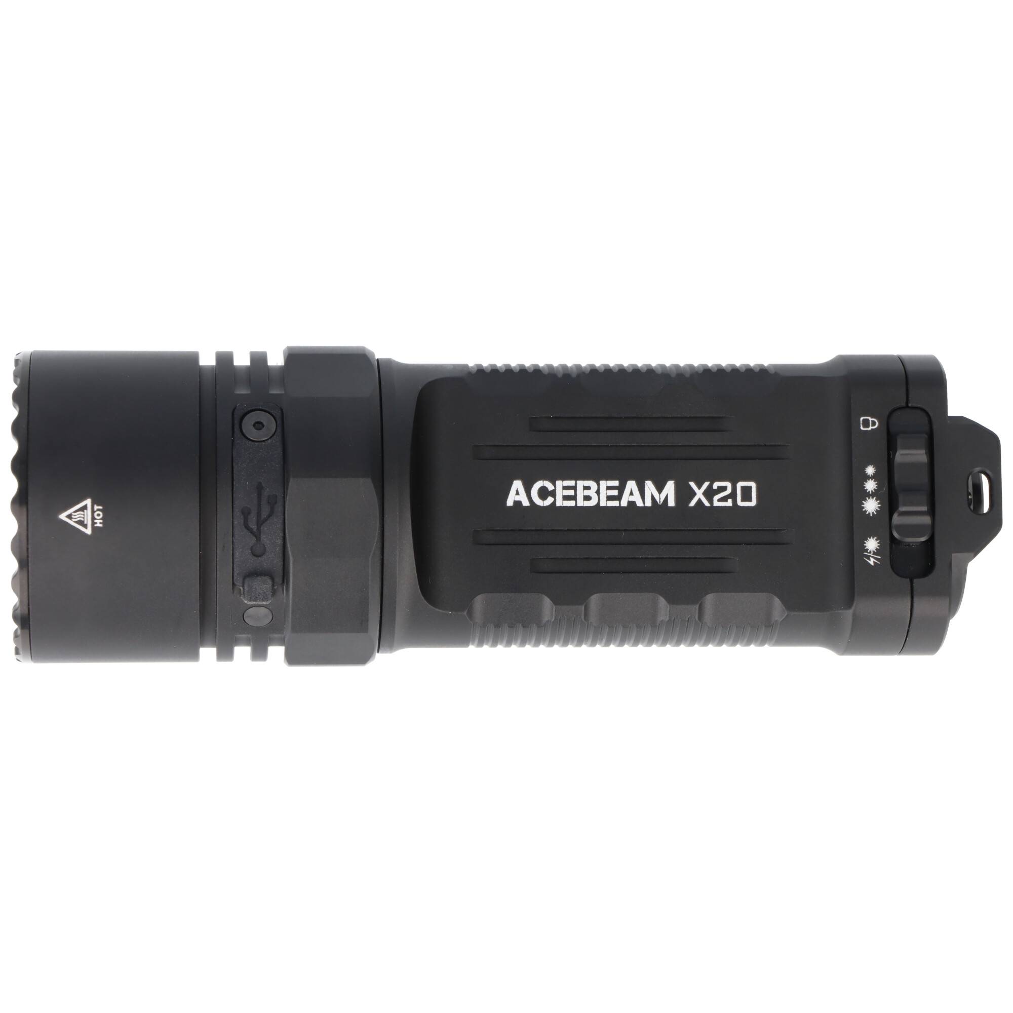 Schwarze Acebeam X20 Taschenlampe in Seitenansicht mit Seitenschalter und beschriftetem Gehäuse auf weißem Hintergrund.
