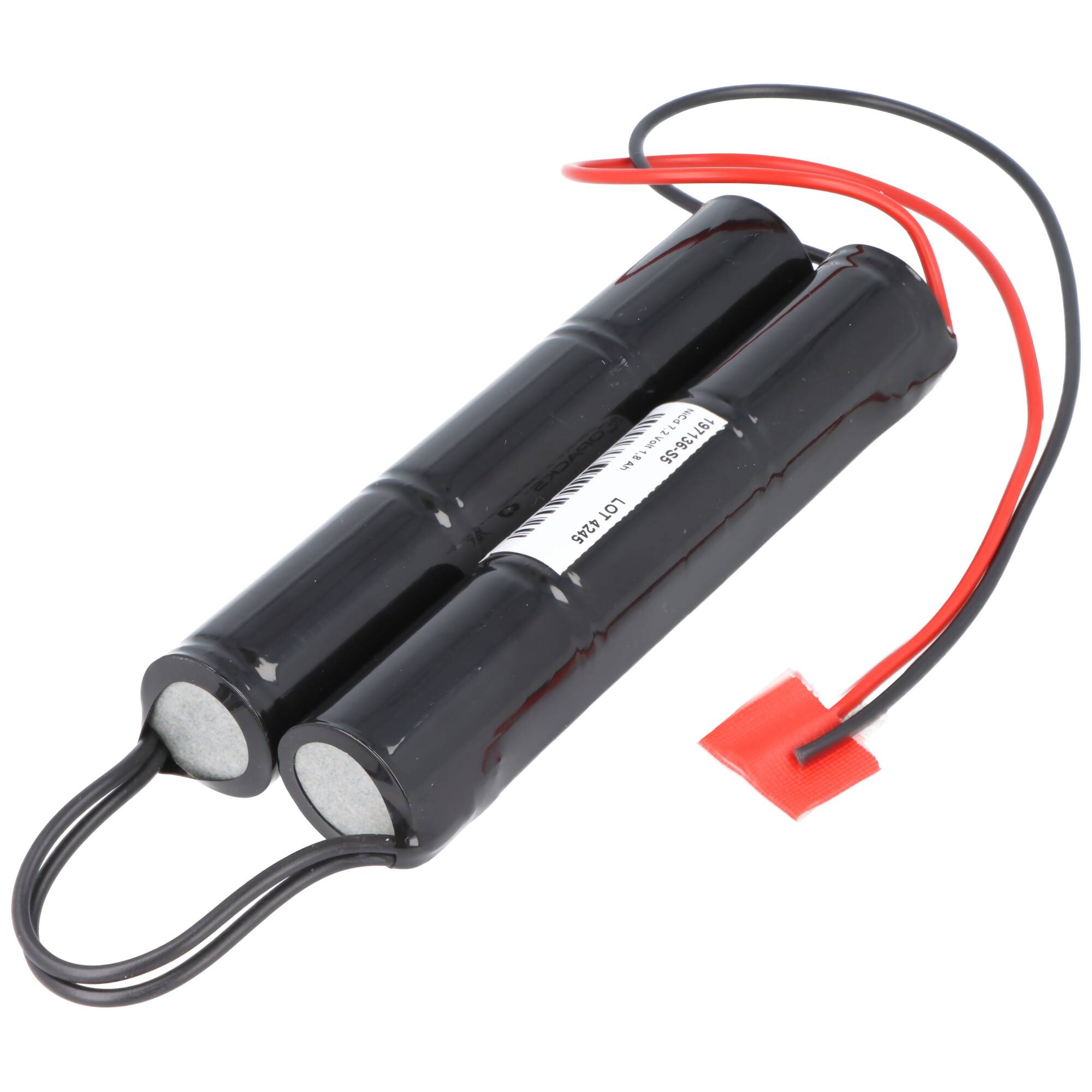 Schwarzes zylindrisches Akkupack mit roten und schwarzen Kabeln und einem Stecker auf weißem Hintergrund.