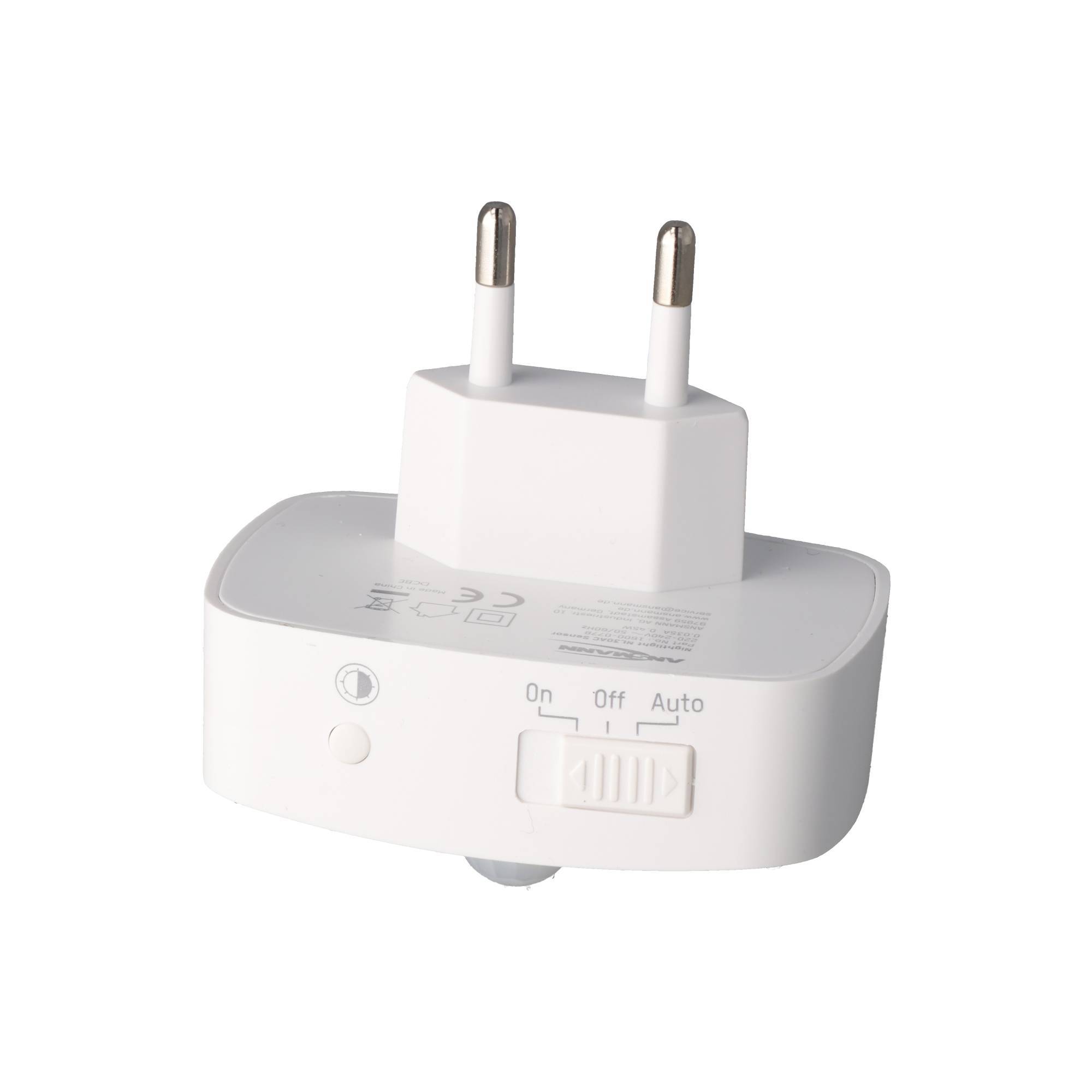 Weißer Stecker-Elektrostecker mit zwei runden Stiften und einem Ein/Aus/Automatik-Schalter