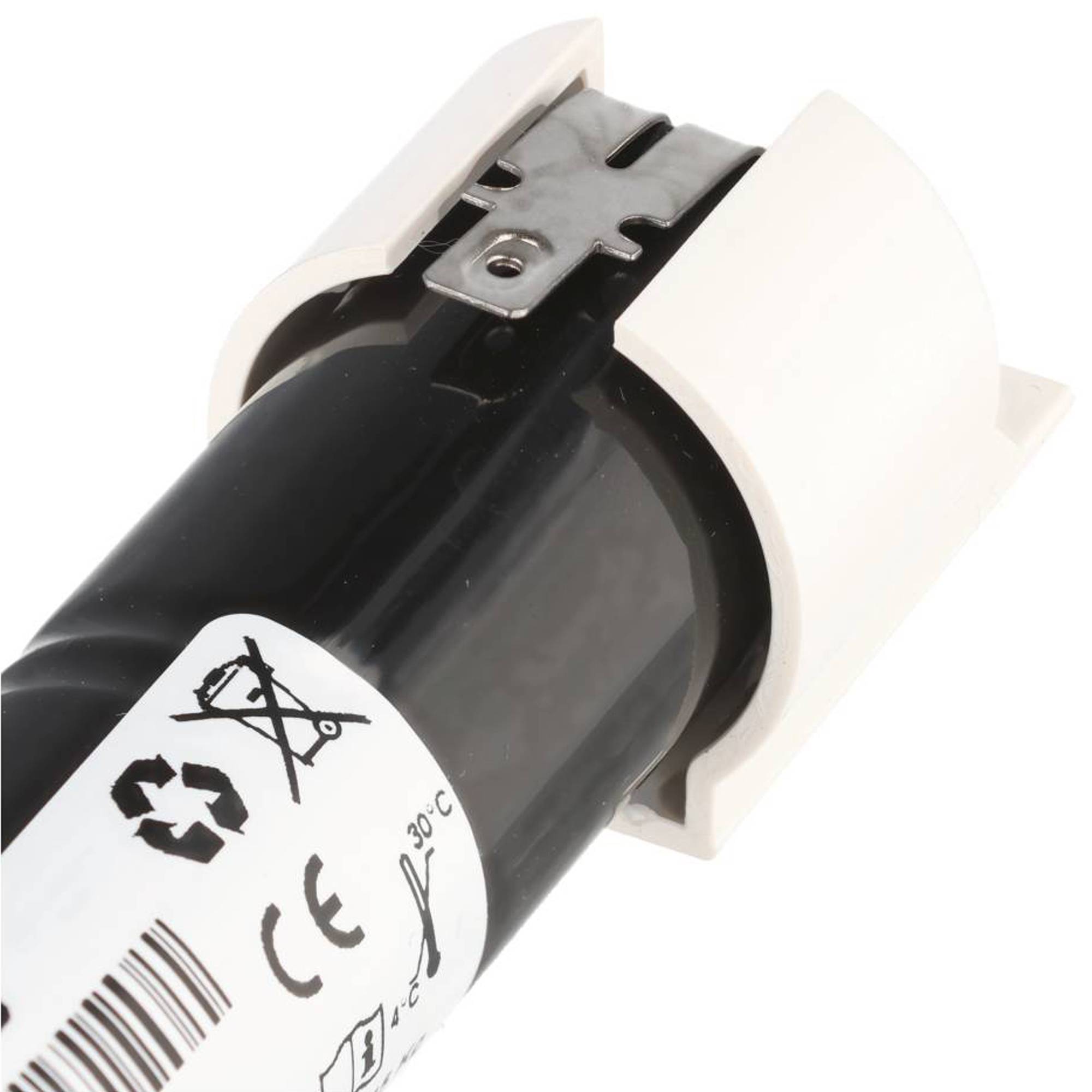 Schwarzes elektrisches Bauteil mit weißen Endkappen und Metallkontakten, in Nahaufnahme auf einem schlichten weißen Hintergrund gezeigt.