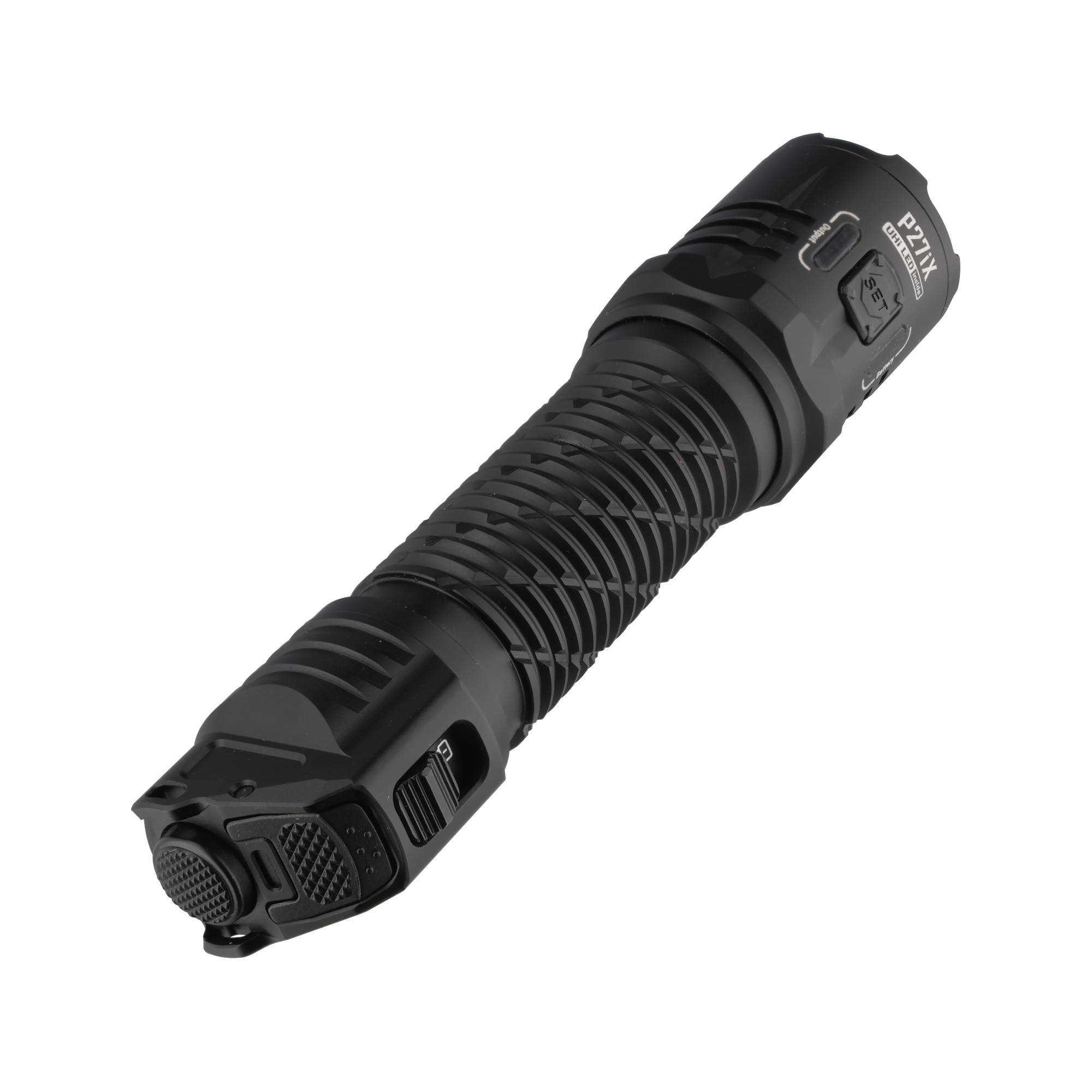 Schwarze tragbare taktische Taschenlampe mit geripptem Griff, USB-C-Ladeanschluss an der Seite und Steuertasten auf weißem Hintergrund