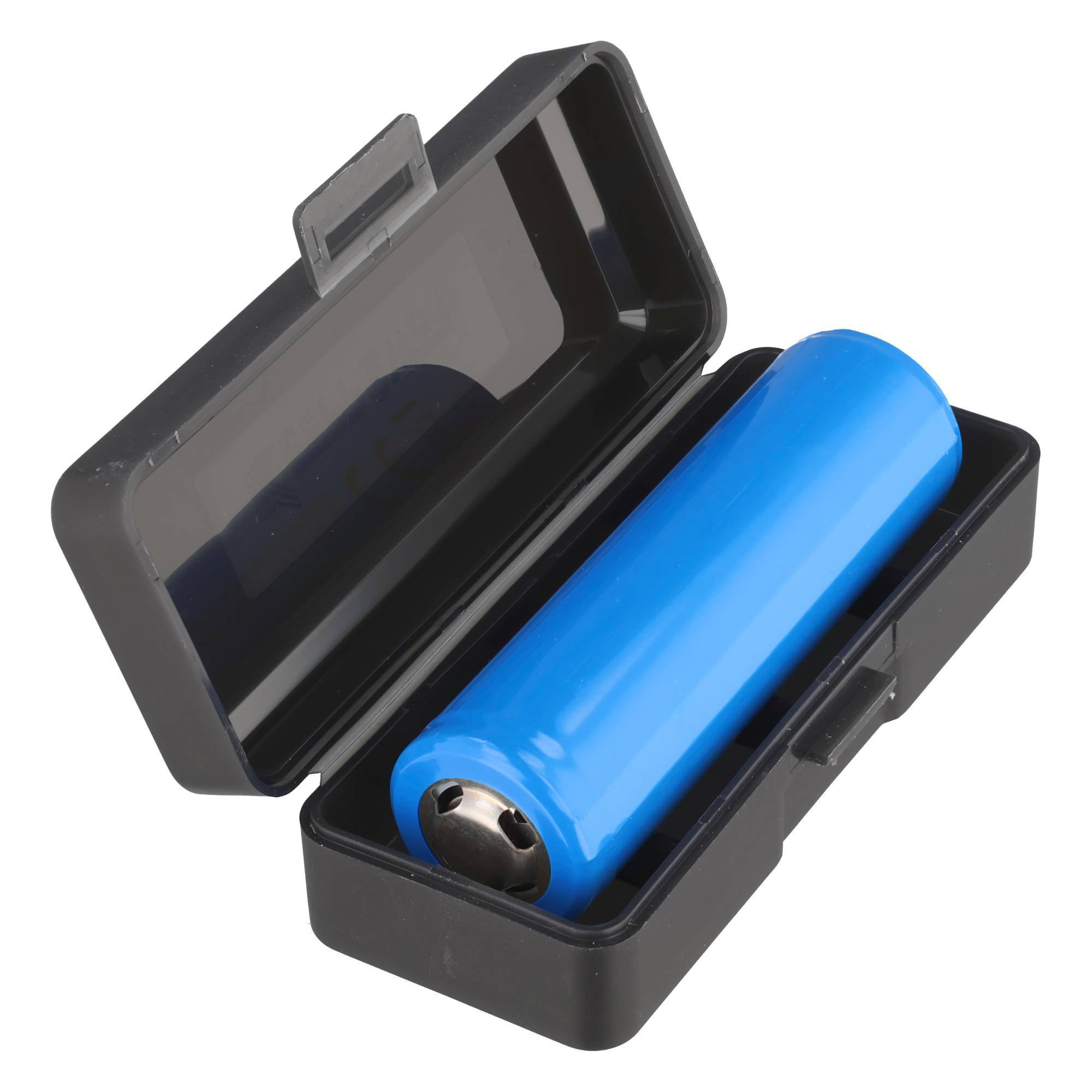 Blaue zylindrische Batterie in einem schwarzen Kunststoff-Aufbewahrungskoffer mit aufgeklapptem Scharnierverschluss.
