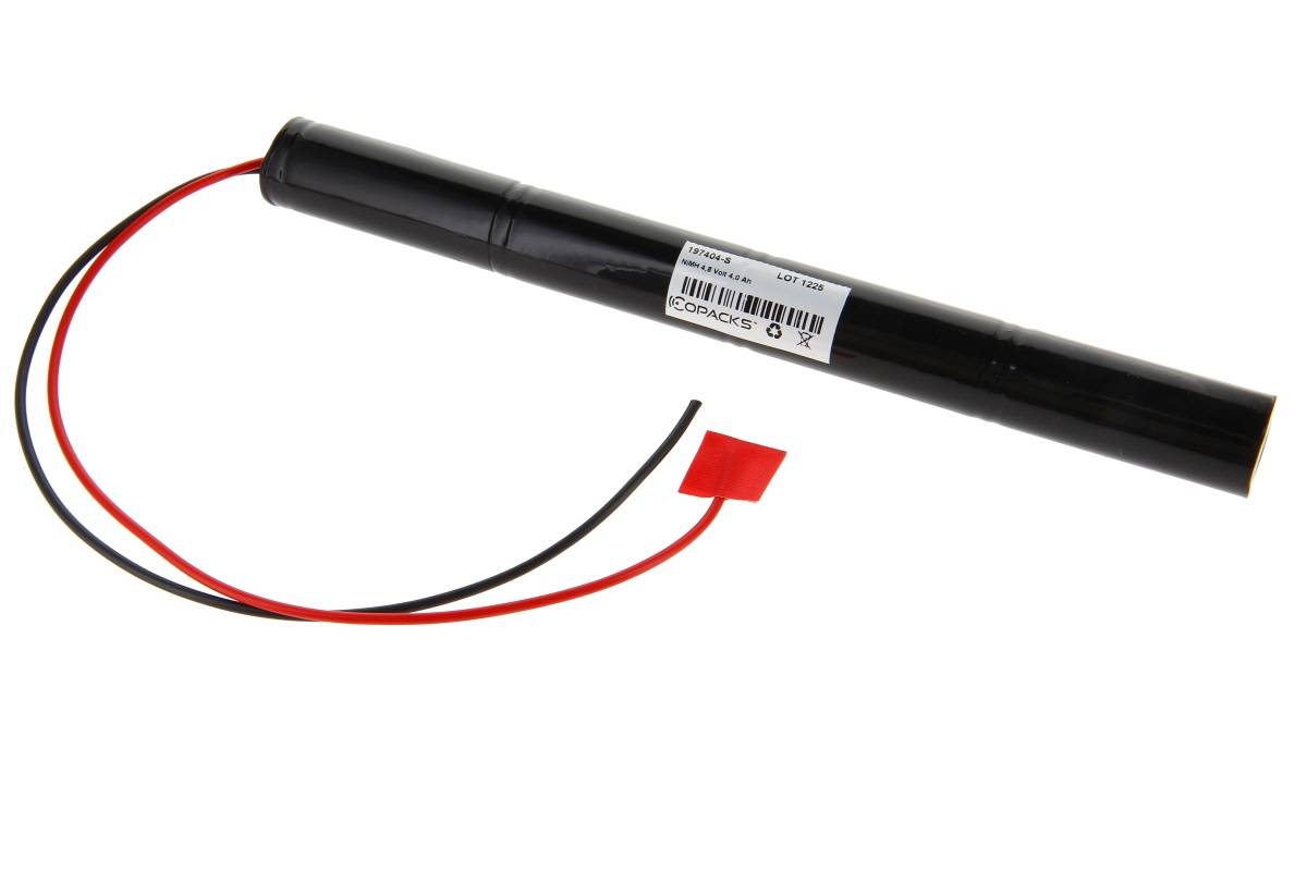 Schwarze zylindrische elektronische Komponente mit roten und schwarzen Drähten, die von einem Ende abgehen, und einem Barcode-Etikett auf dem Gehäuse.