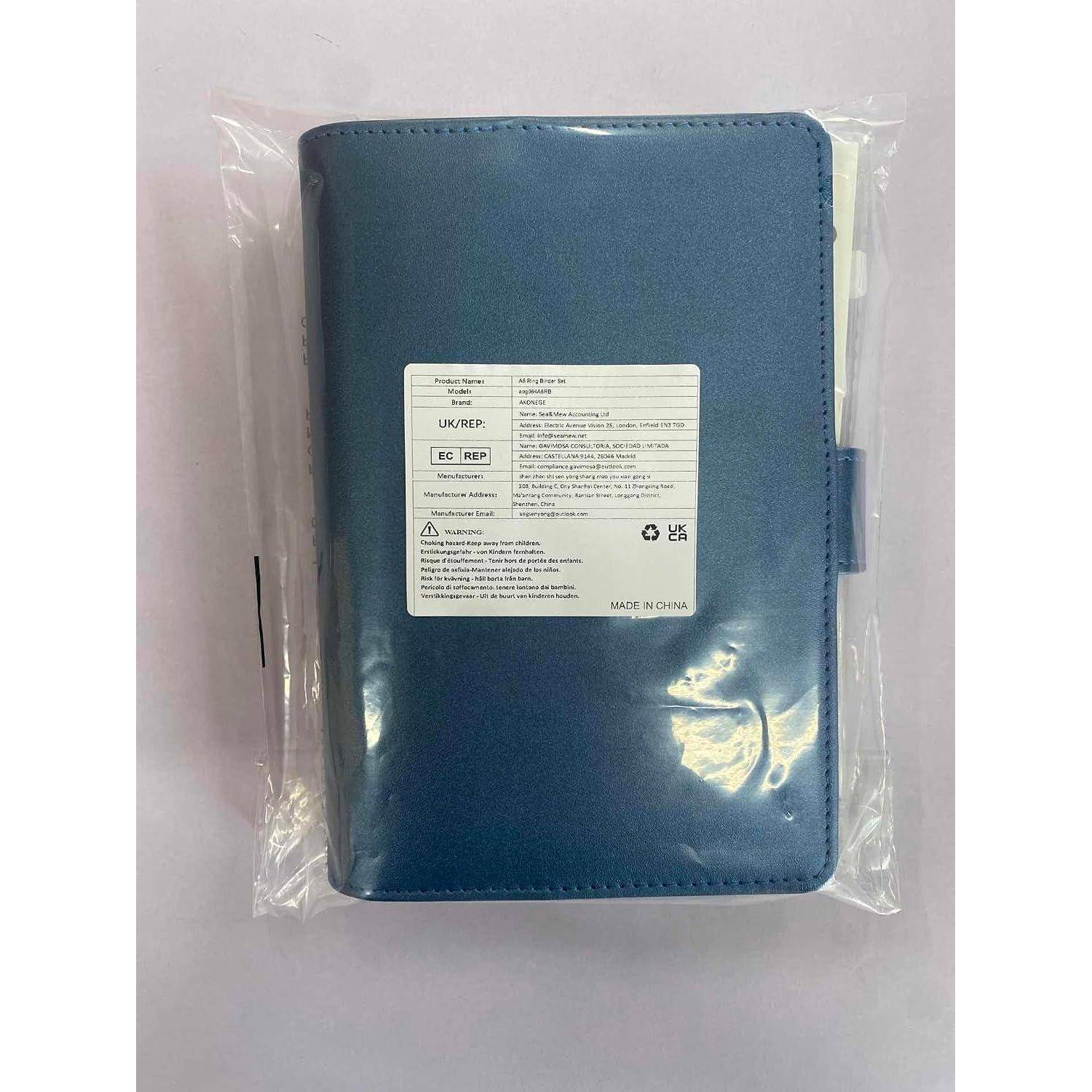 Blauer Organizer mit Reißverschluss oder Notizbuchtasche in durchsichtiger Kunststoffverpackung mit Produktetikett auf der Vorderseite.