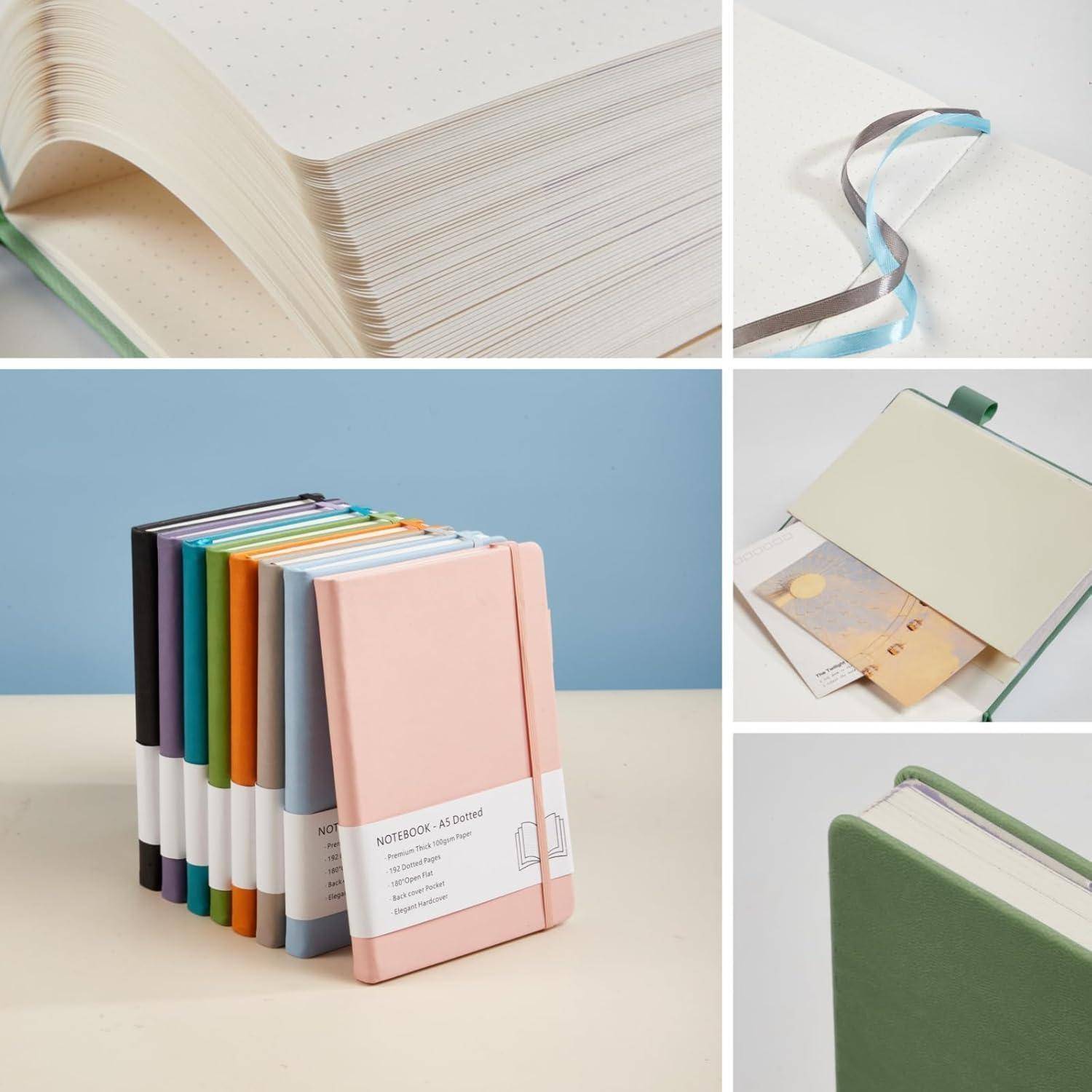 Collage aus pastellfarbenen Hardcover-Notizbüchern und Journalen, einige gestapelt und eines offen, zeigt verschiedene Farbbänder und Papierstrukturen.