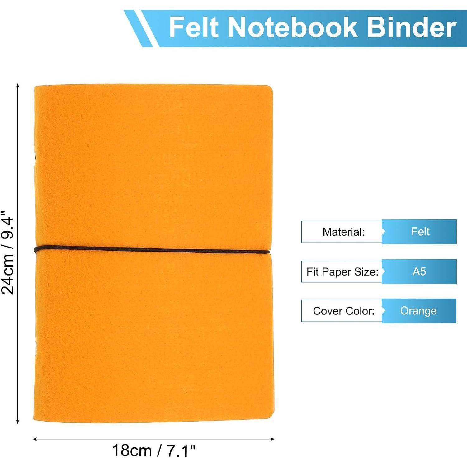 Produktbild einer orangefarbenen Filznotizbuchtmappe, in Vorderansicht mit Gummiband gezeigt; Größe 24 cm x 18 cm gekennzeichnet, passt zu A5-Papier.